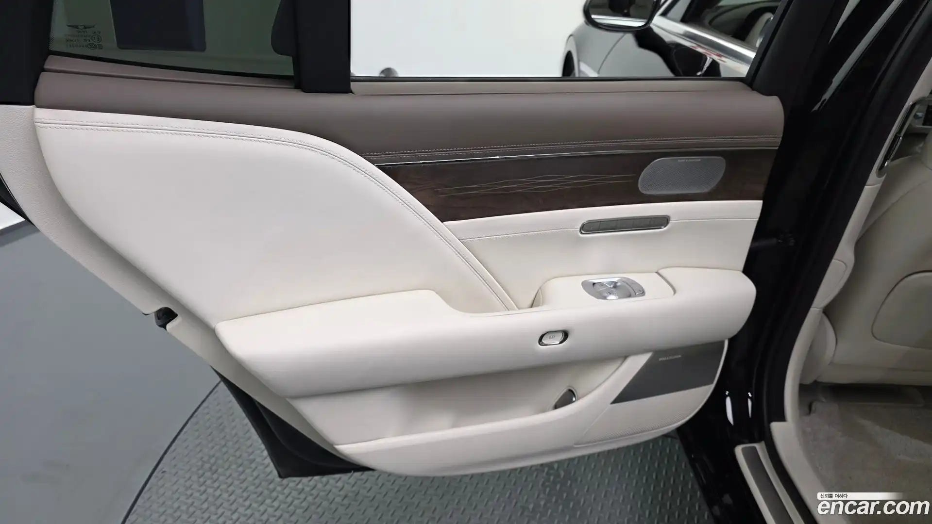 G90 Genesis 2023.4-INNER-035