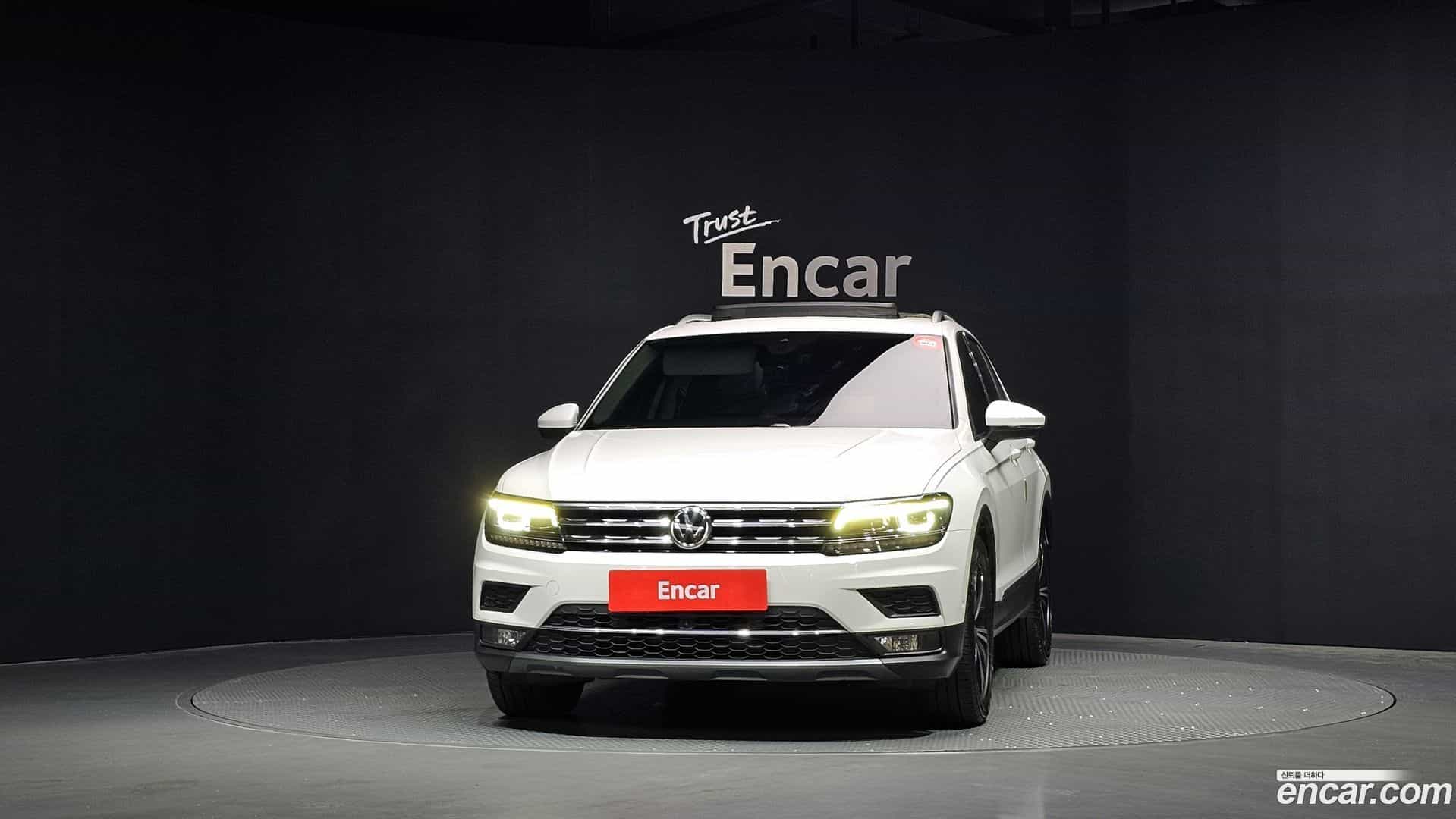 Tiguan Volkswagen 2019.10-OUTER-003