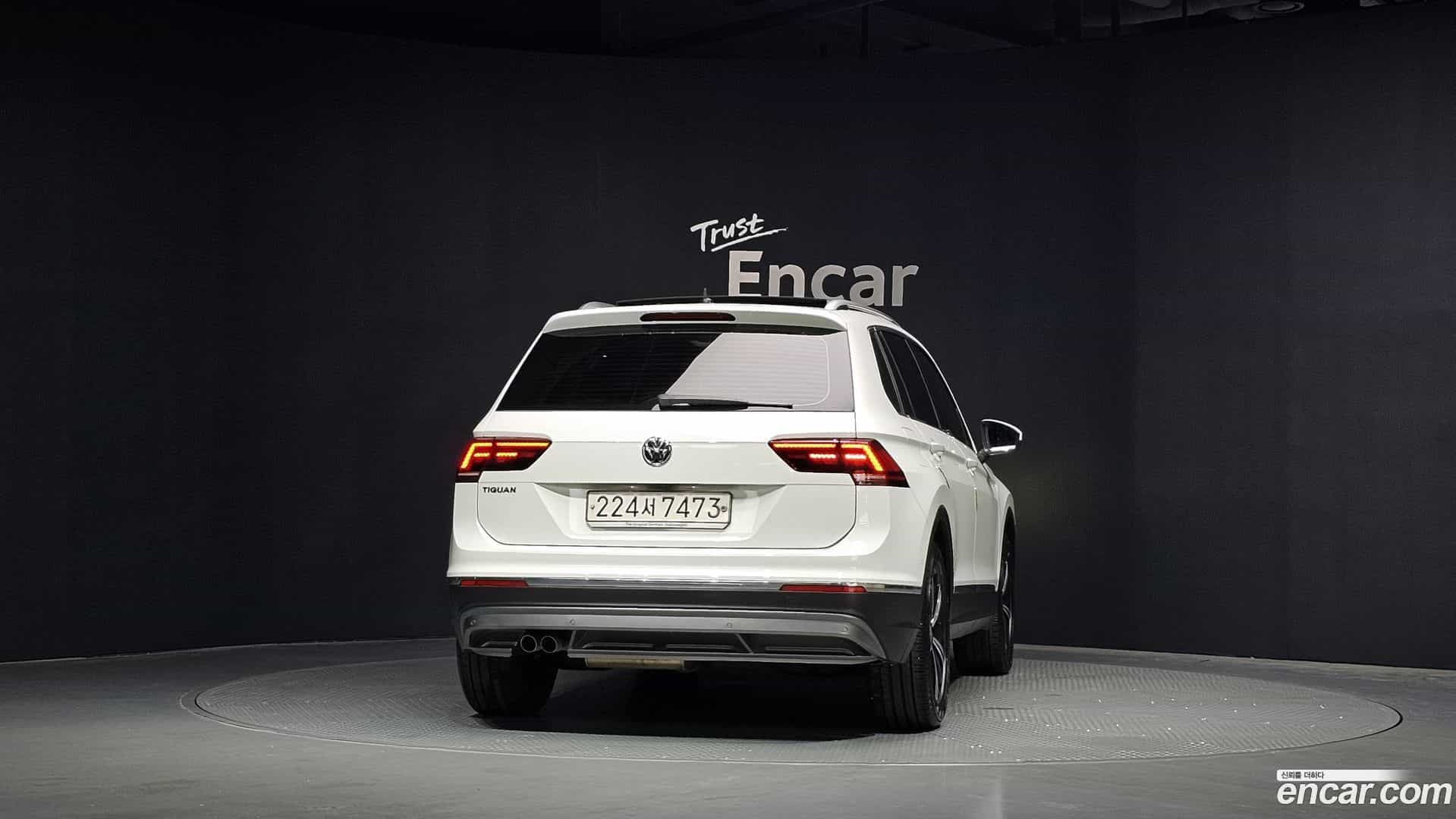 Tiguan Volkswagen 2019.10-OUTER-004