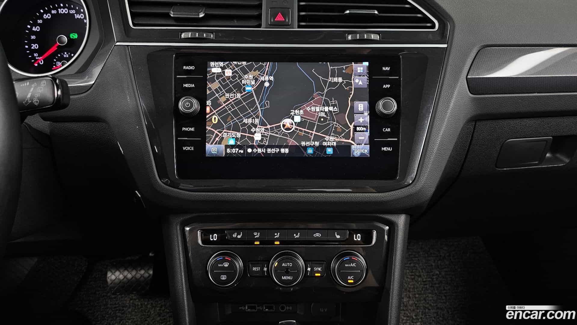 Tiguan Volkswagen 2019.10-OPTION-018