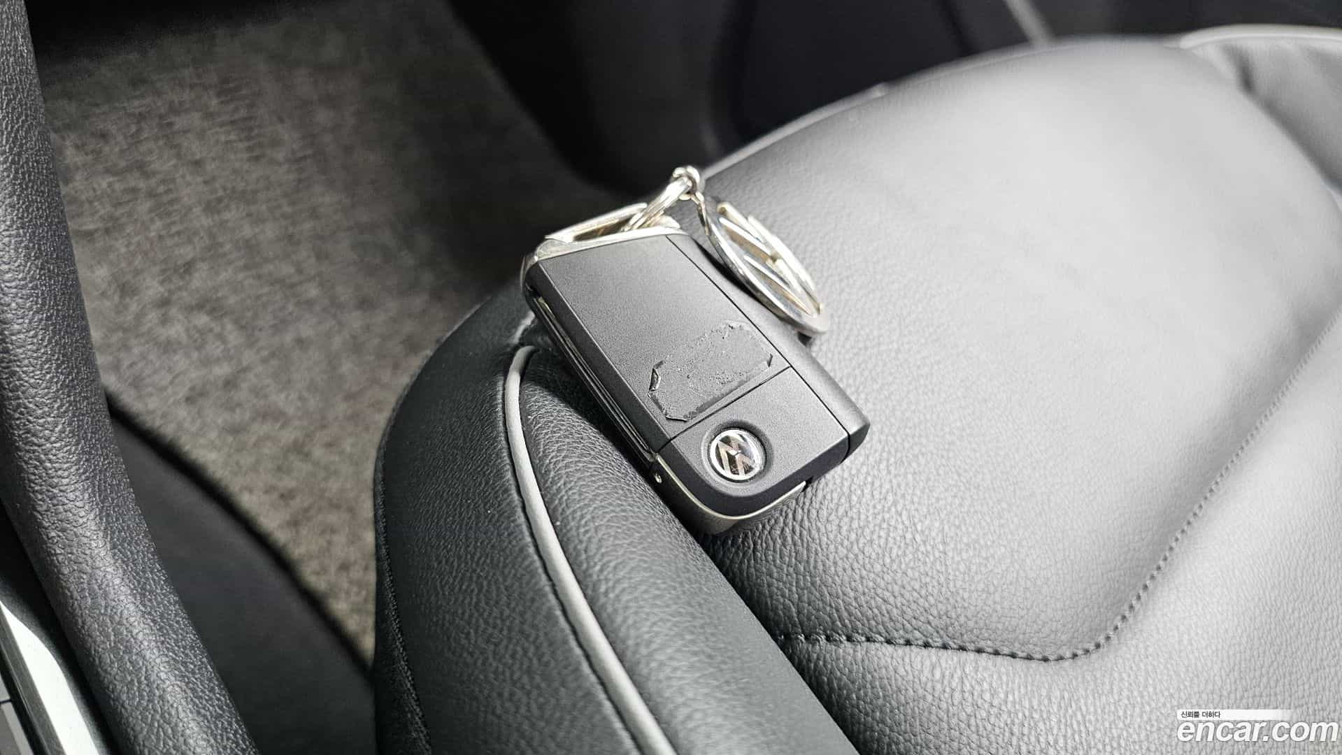 Tiguan Volkswagen 2019.10-OPTION-043