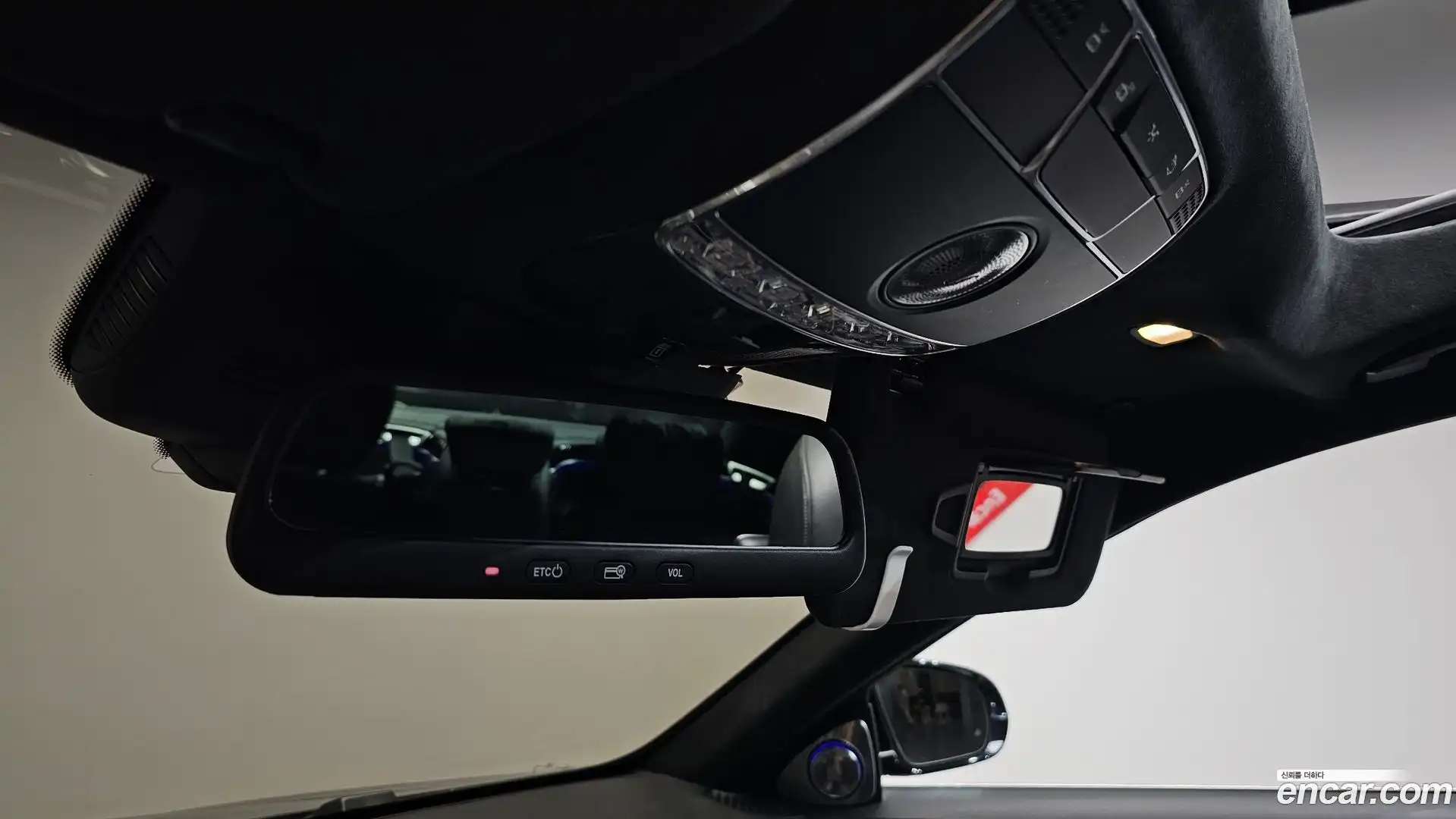 S-Class Mercedes-Benz 2015.11-OPTION-044