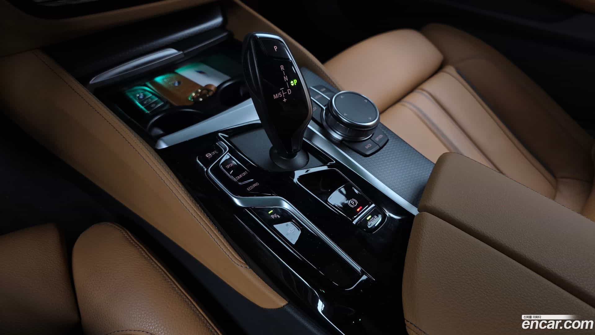 5-Series BMW 2023.6-INNER-009