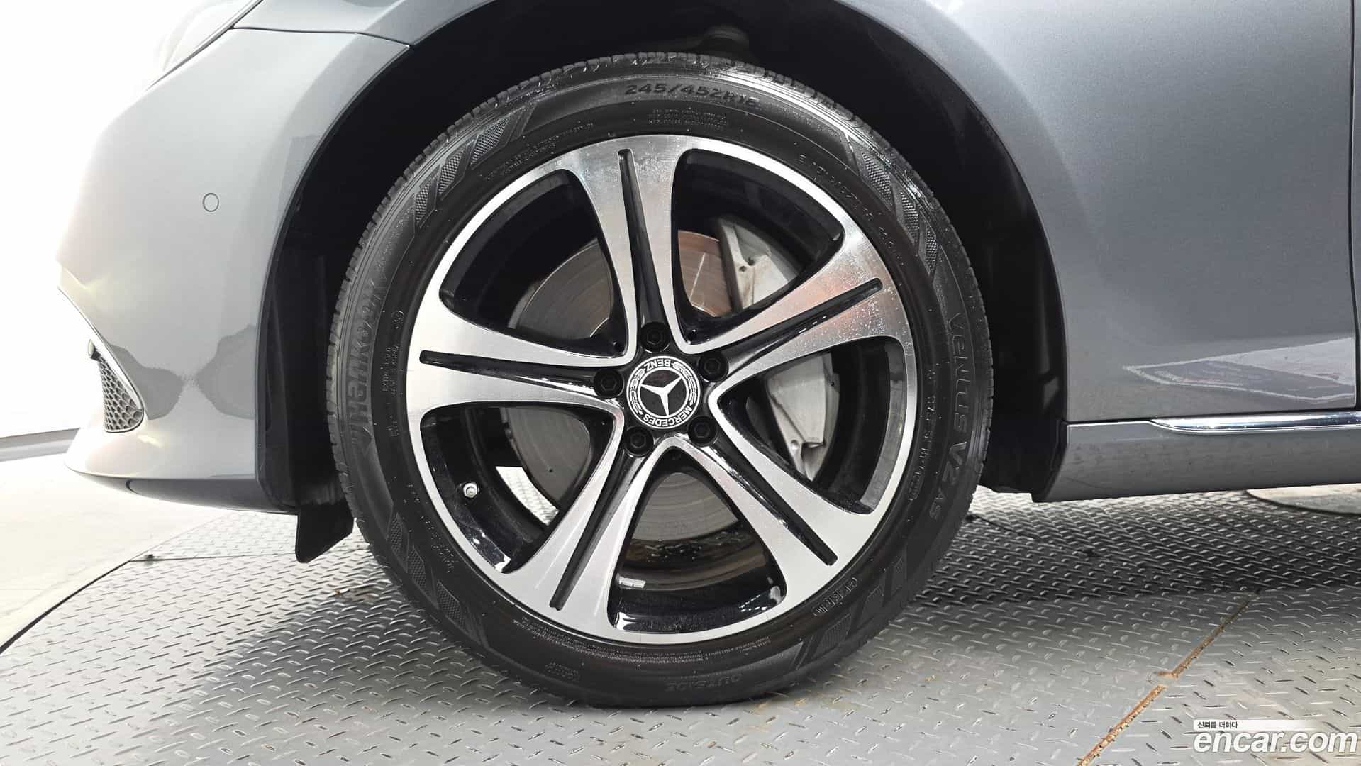 E-Class Mercedes-Benz 2019.3-OUTER-005