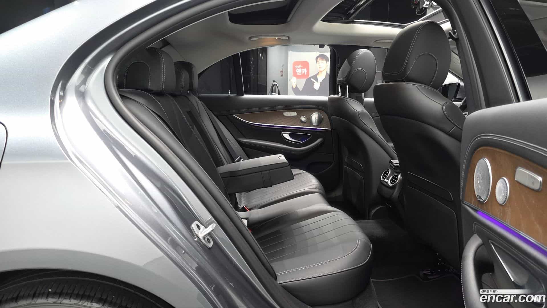 E-Class Mercedes-Benz 2019.3-OPTION-015