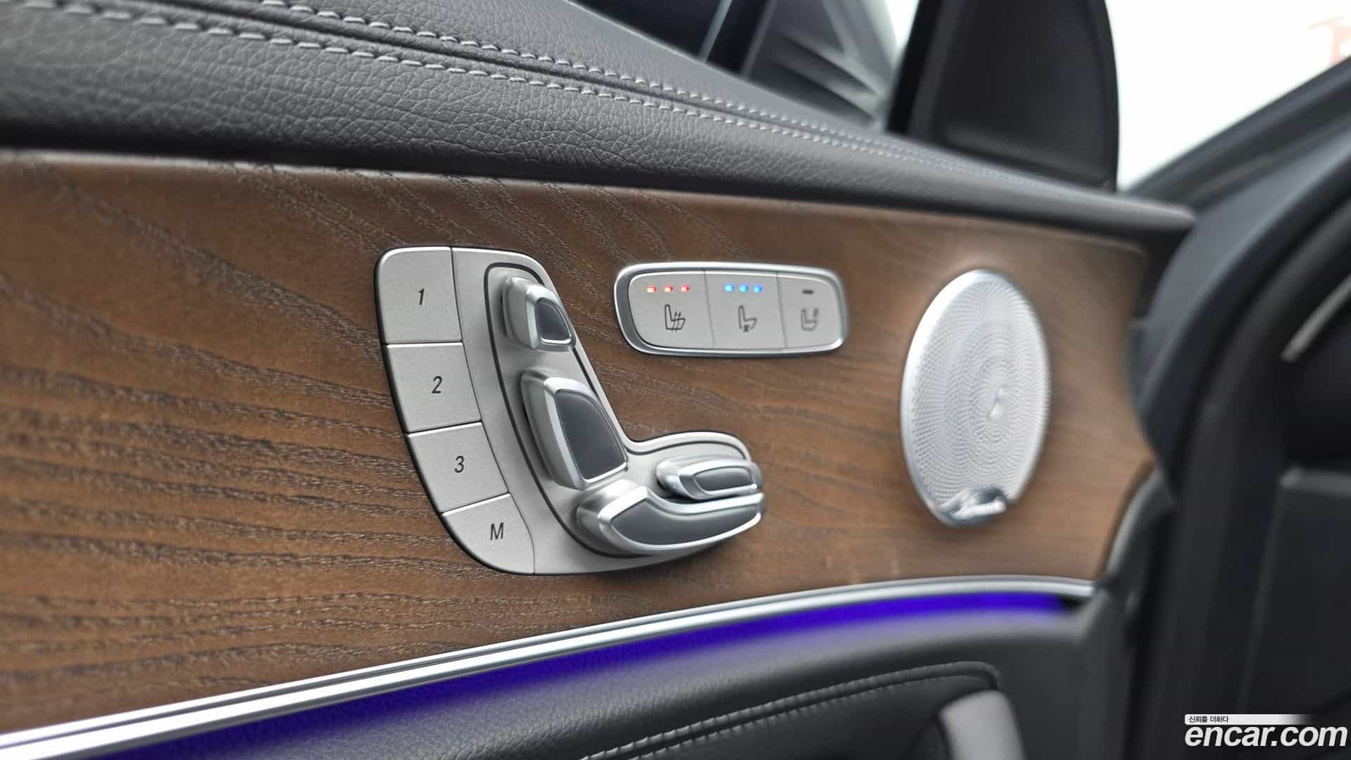 E-Class Mercedes-Benz 2019.3-OPTION-041