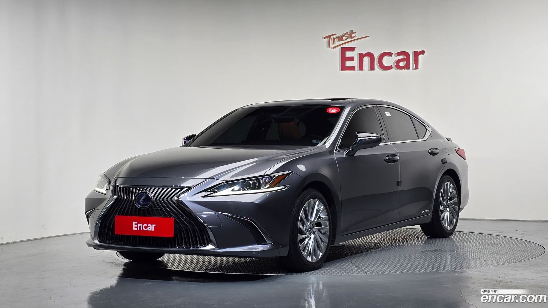 Main__Slider__Photo:ES Lexus 2020.11-0