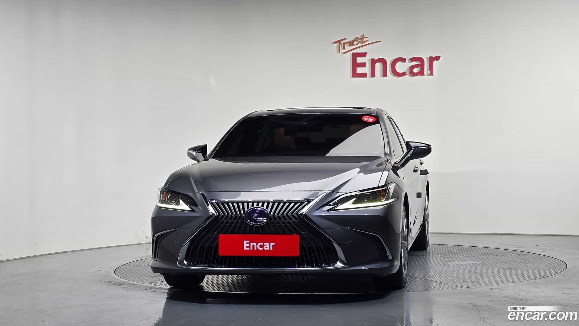 ES Lexus 2020.11-OUTER-003