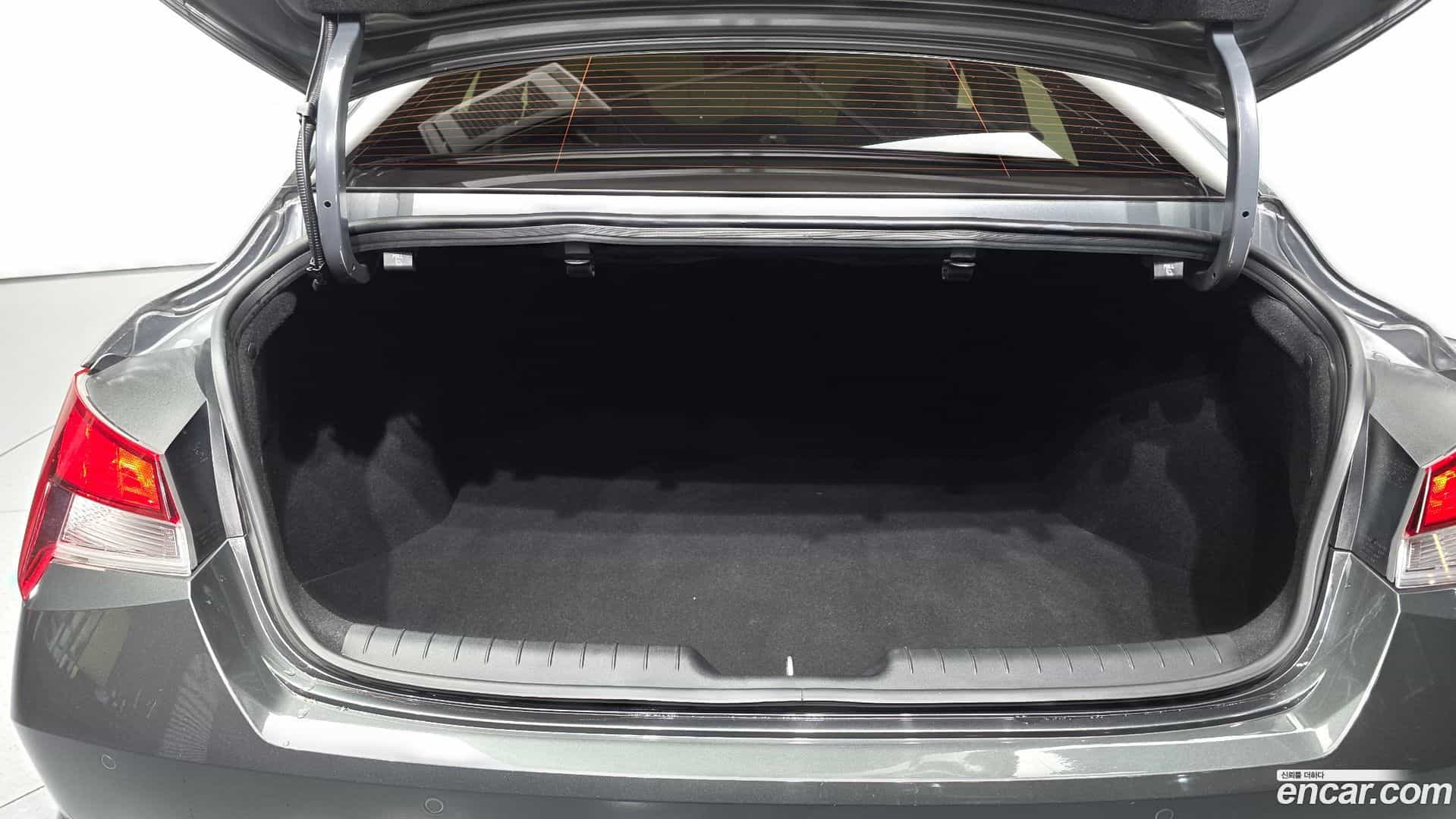 AVANTE Hyundai 2022.4-OPTION-024