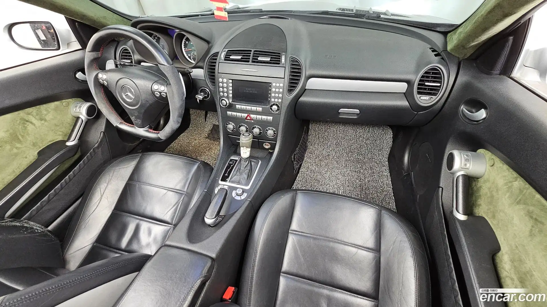 SLK-Class Mercedes-Benz 2007.11-INNER-007