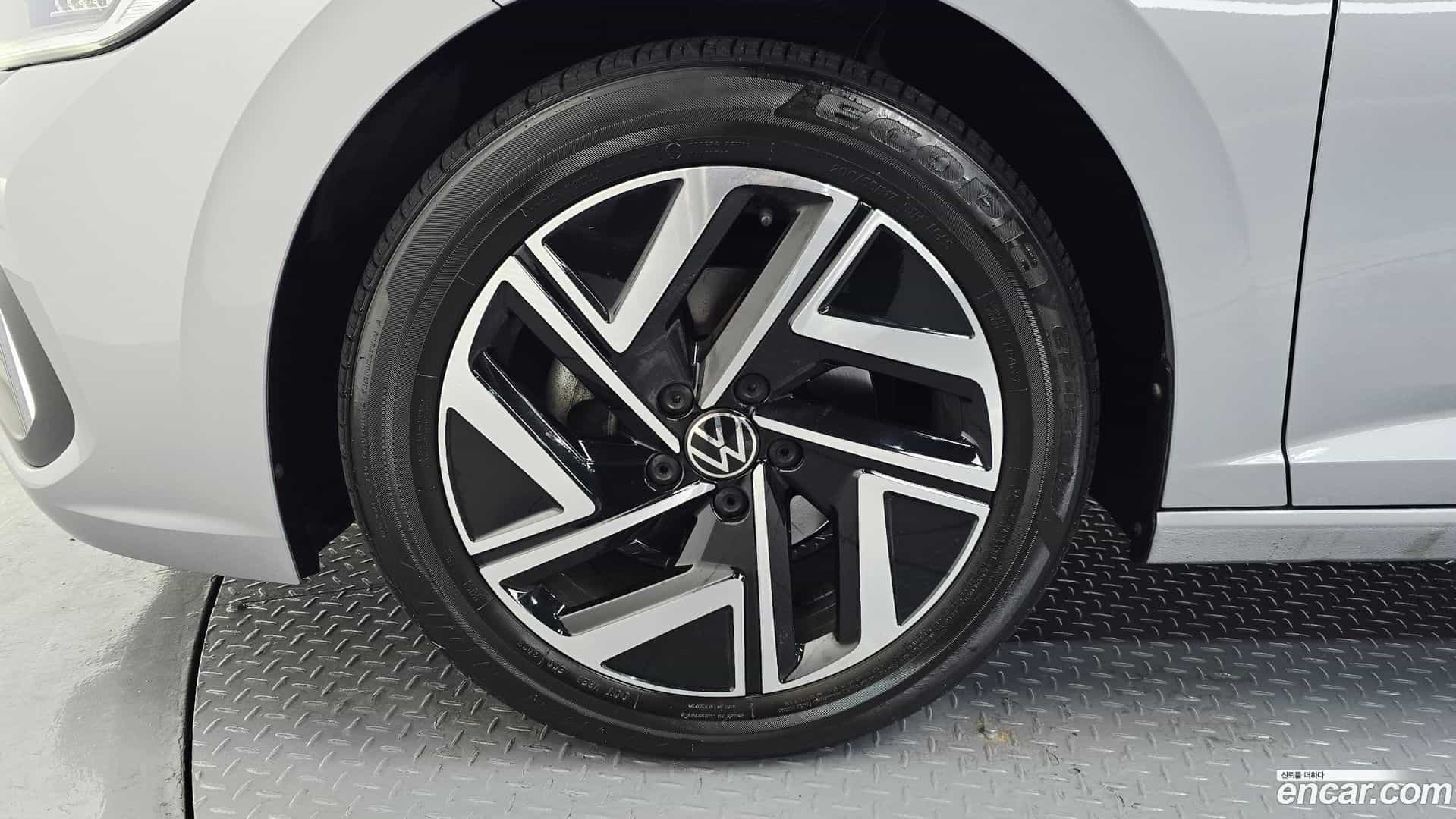 Jetta Volkswagen 2023.11-OUTER-005
