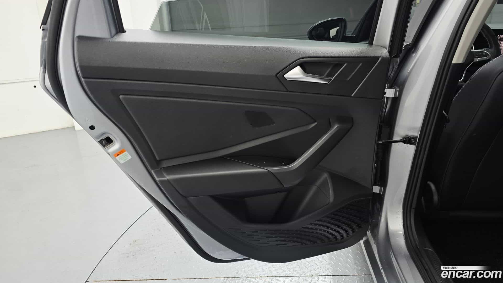 Jetta Volkswagen 2023.11-INNER-035