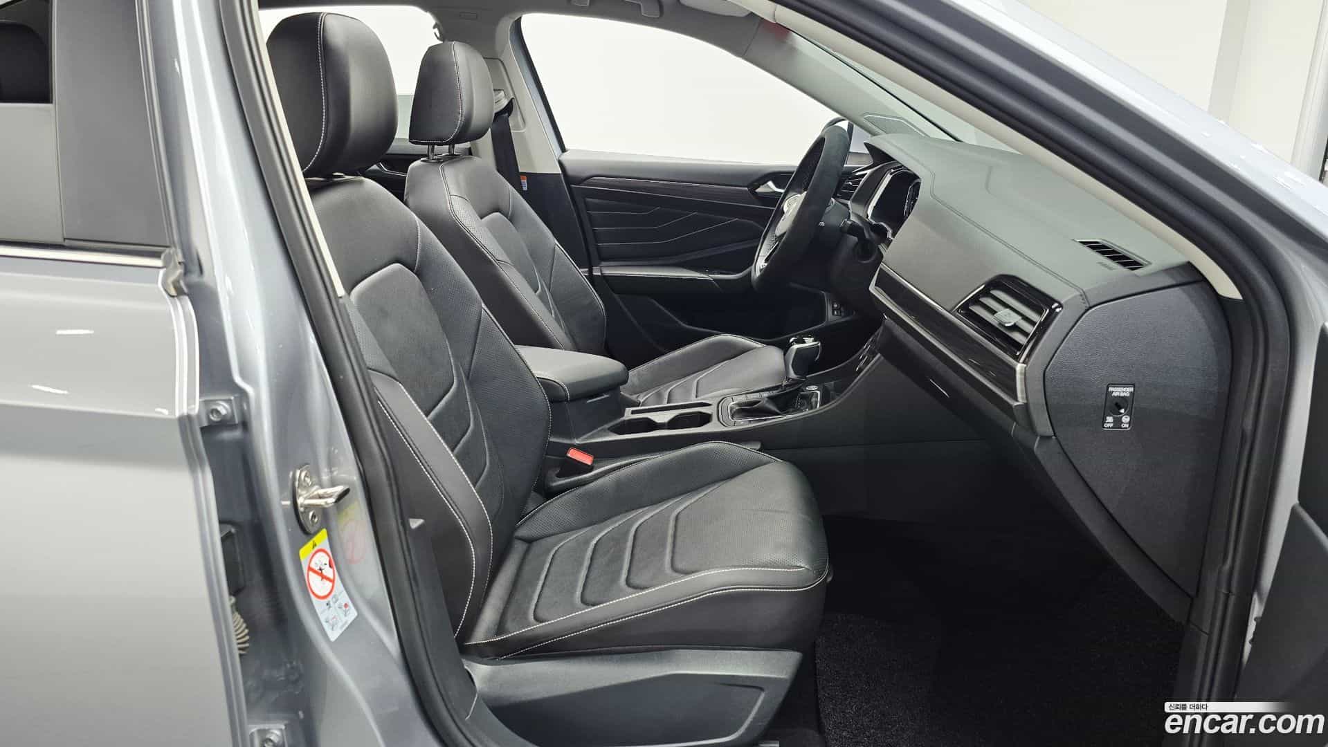 Jetta Volkswagen 2023.11-INNER-036