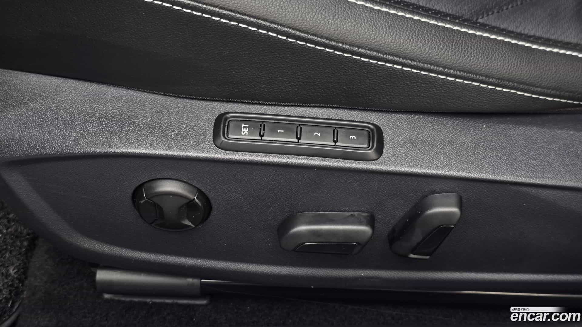 Jetta Volkswagen 2023.11-OPTION-044
