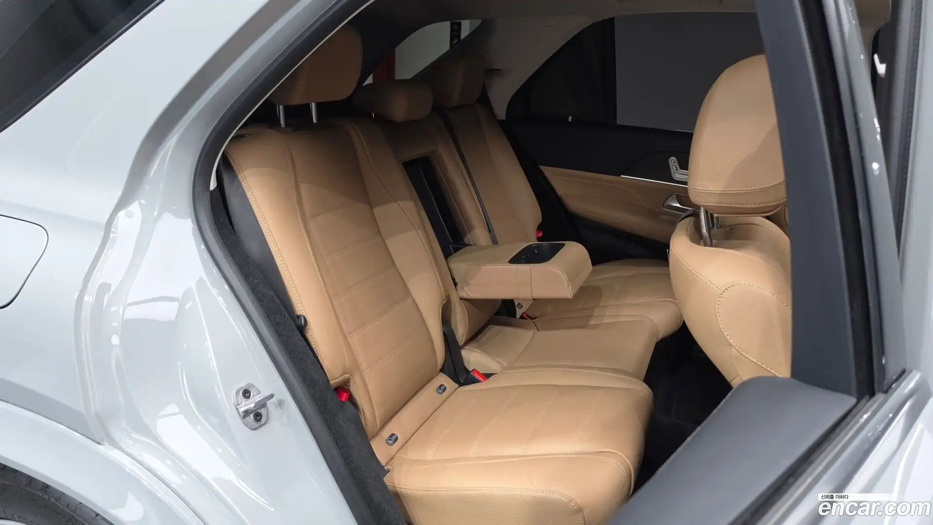 GLE-Class Mercedes-Benz 2023.11-OPTION-015