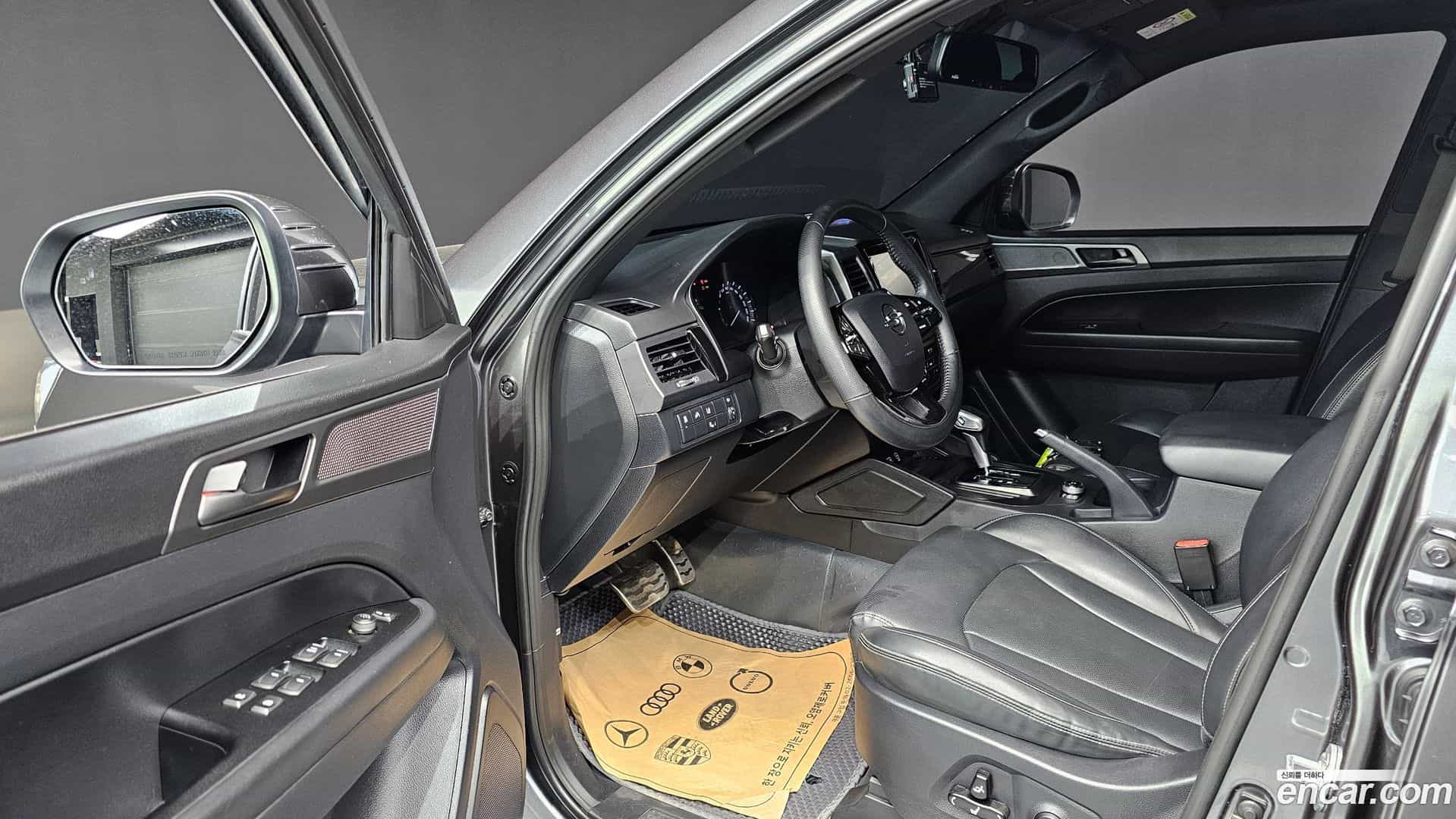 Rexton KG Mobility 2021.7-INNER-010