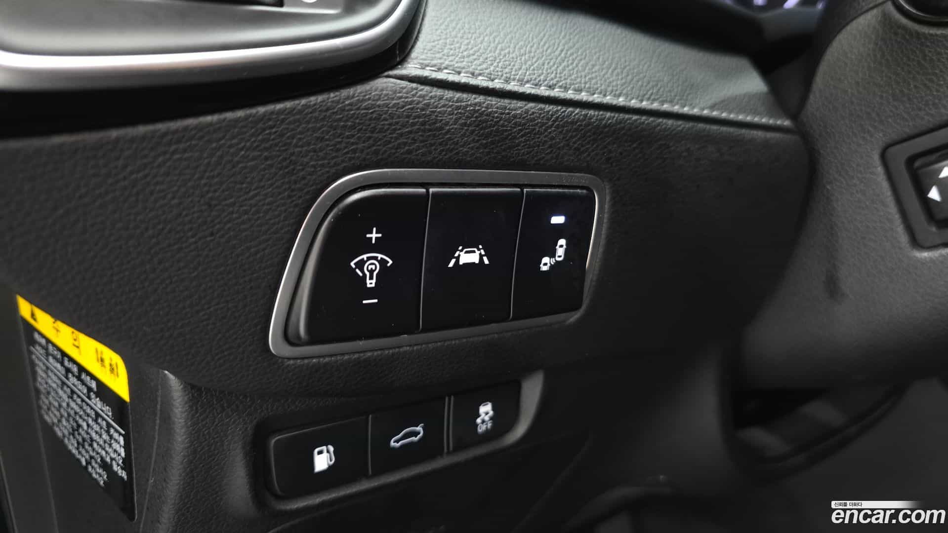 Grandeur Hyundai 2019.3-OPTION-041