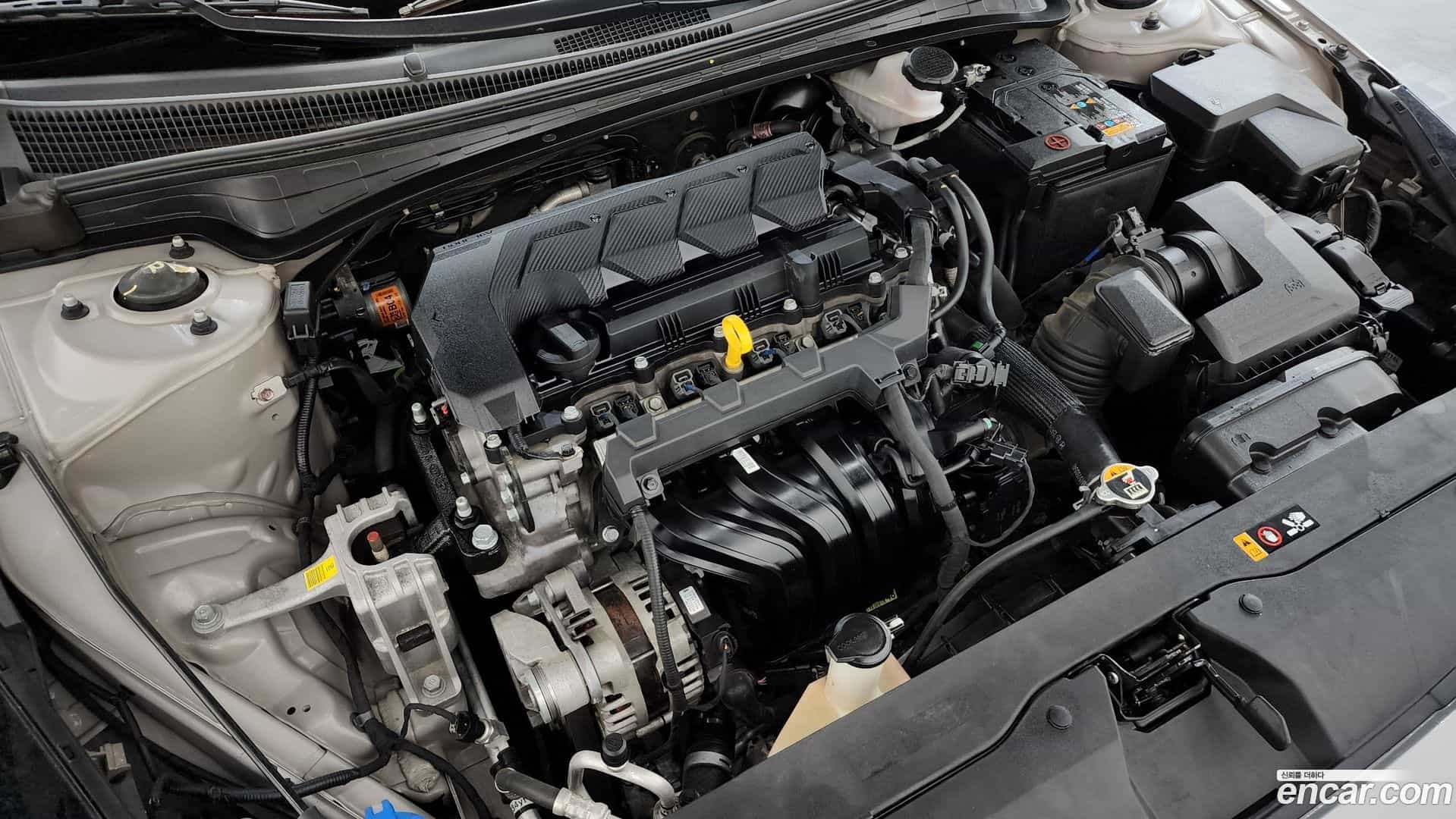 AVANTE Hyundai 2020.6-OUTER-006