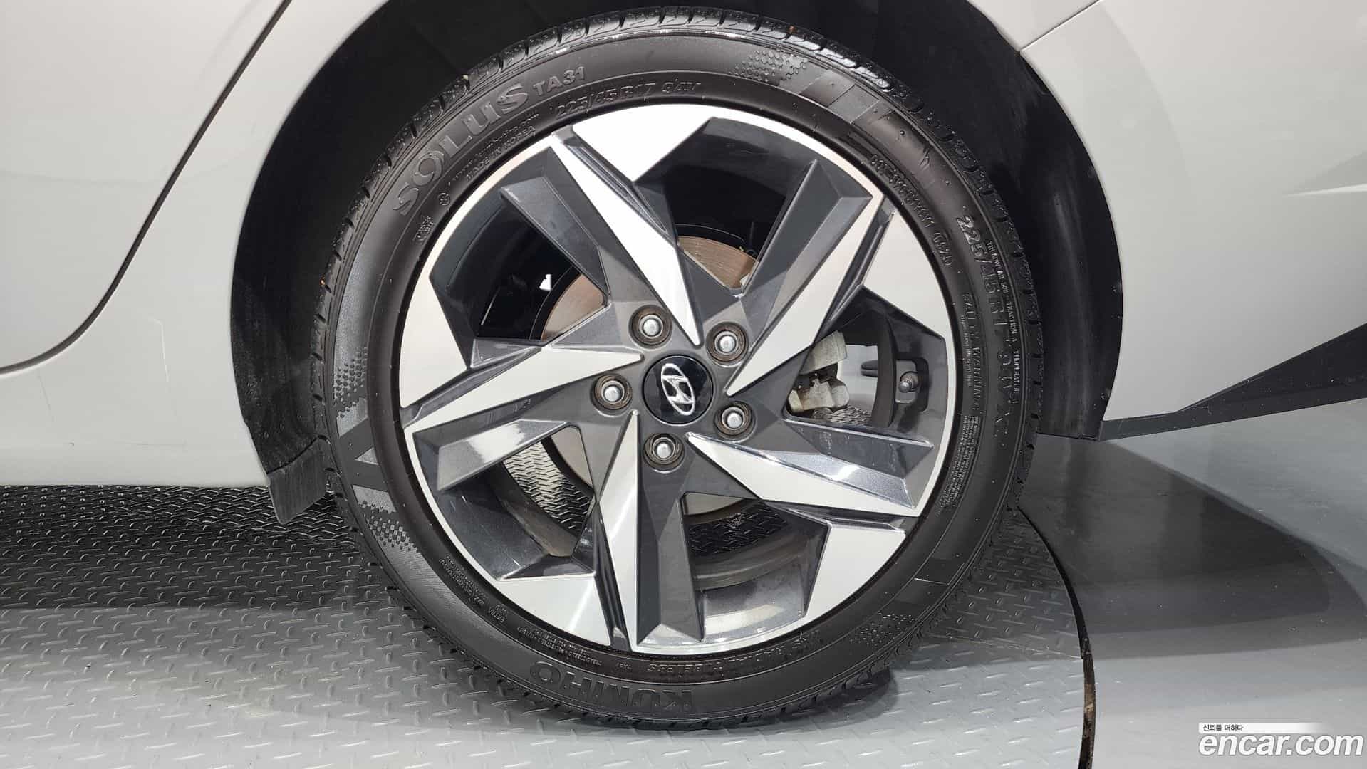 AVANTE Hyundai 2020.6-OUTER-031