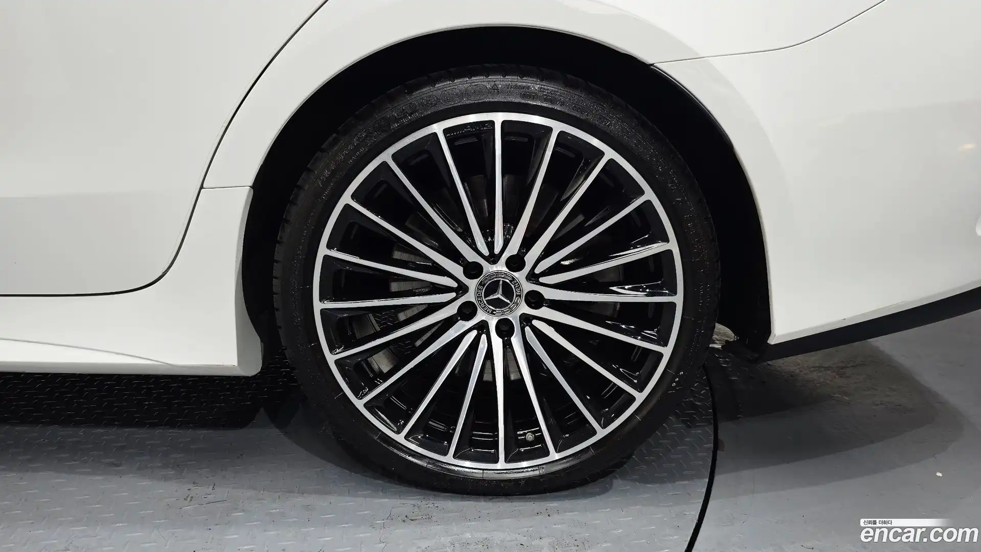 CLS-Class Mercedes-Benz 2023.7-OUTER-031