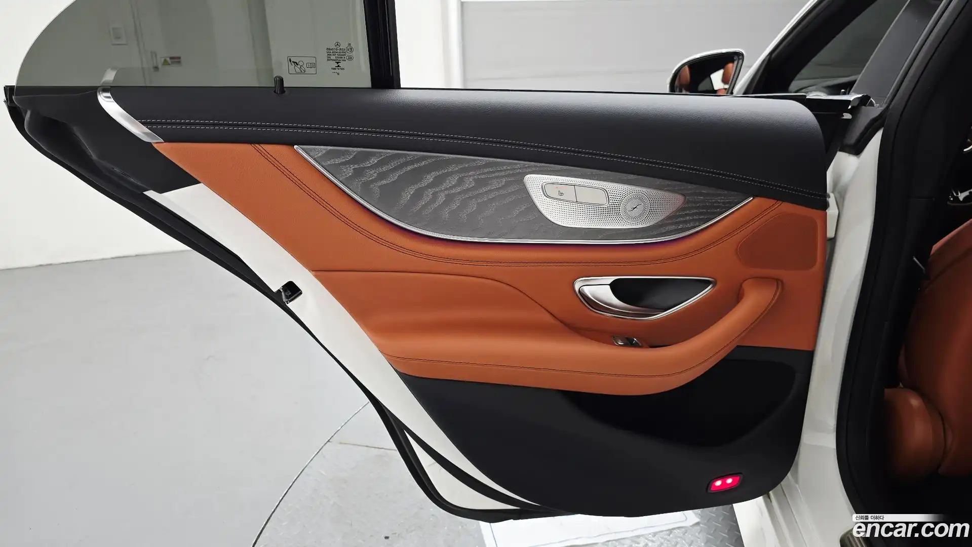 CLS-Class Mercedes-Benz 2023.7-INNER-035