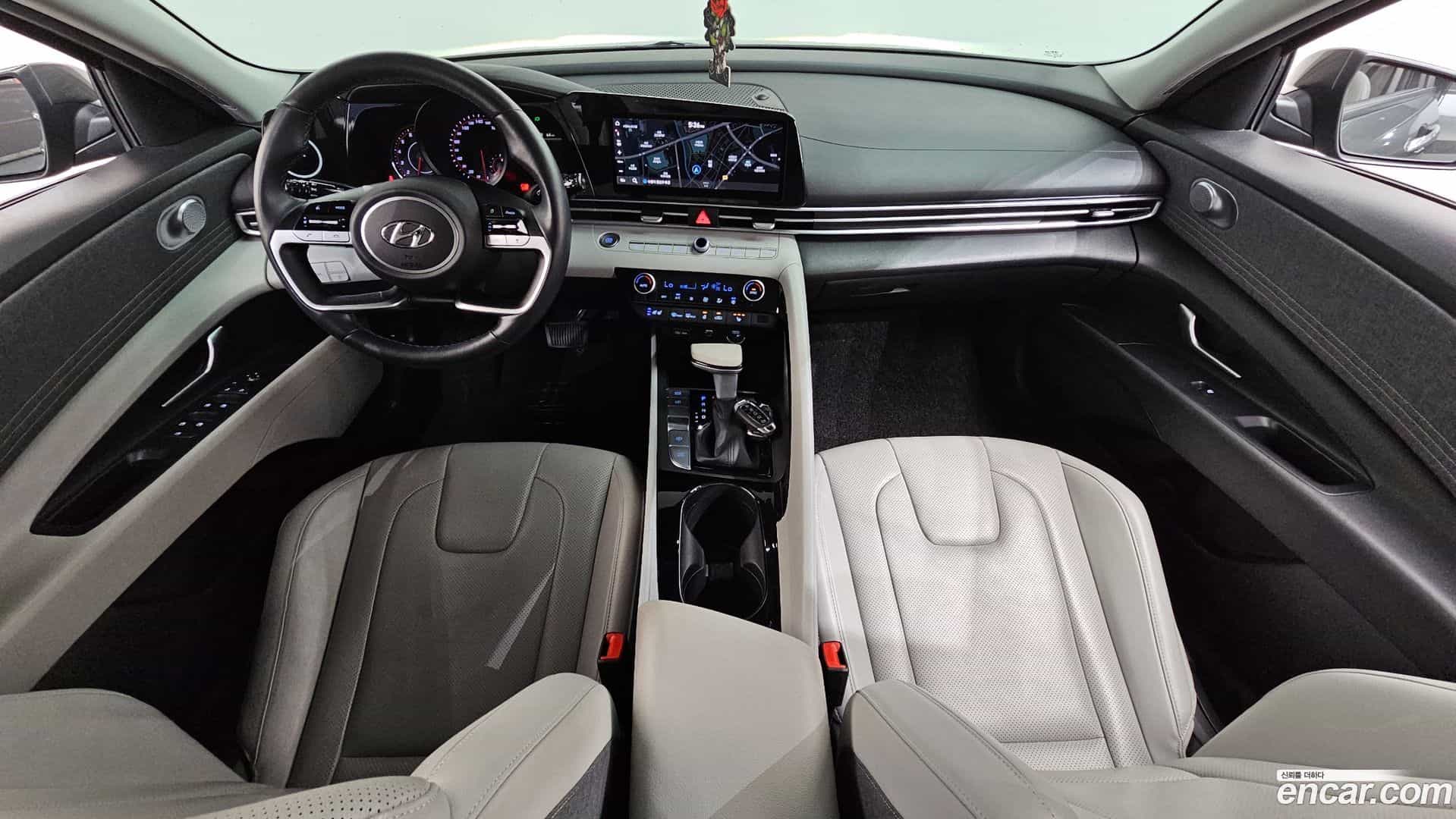 AVANTE Hyundai 2021.0-INNER-007