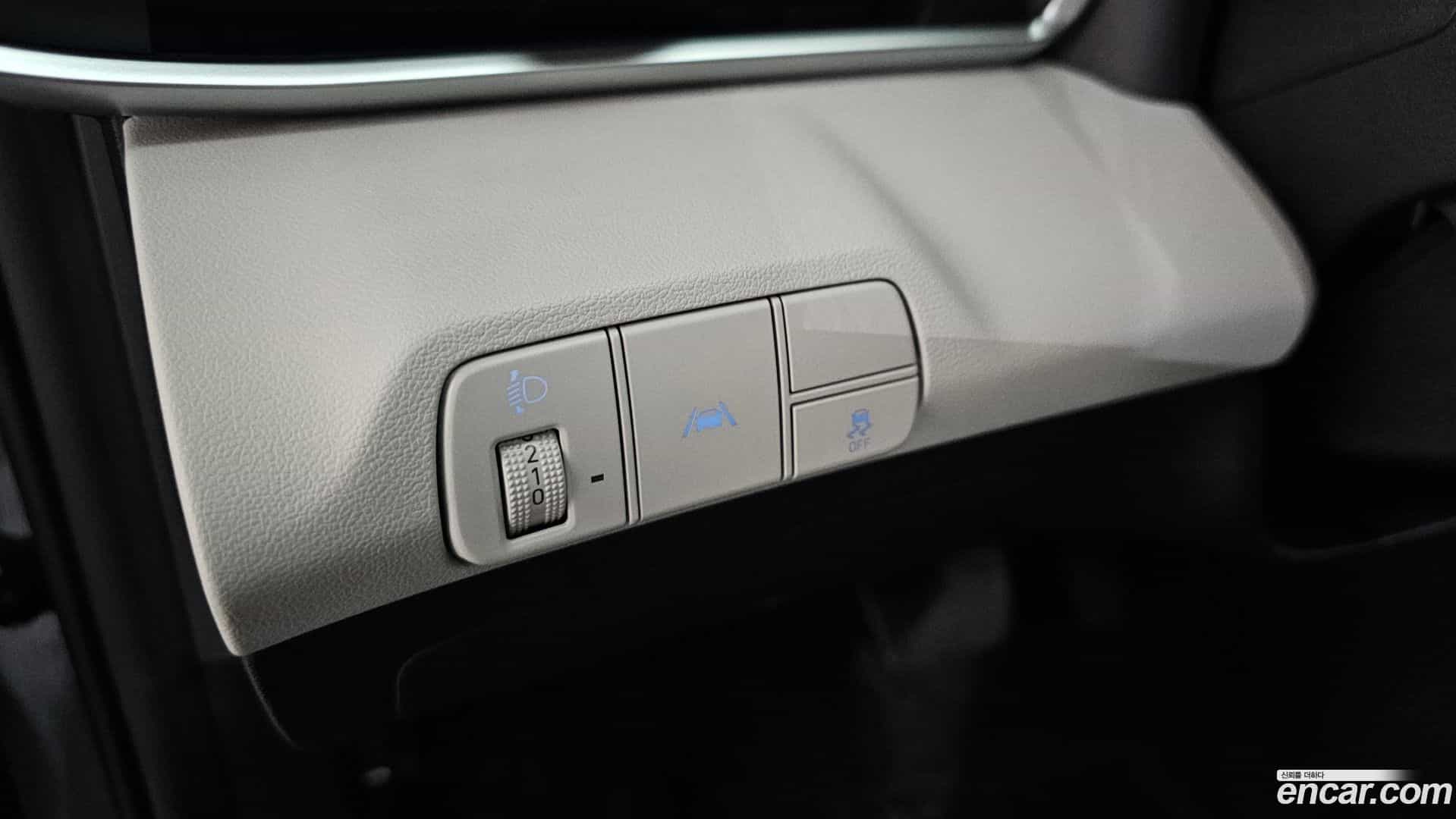 AVANTE Hyundai 2021.0-OPTION-022