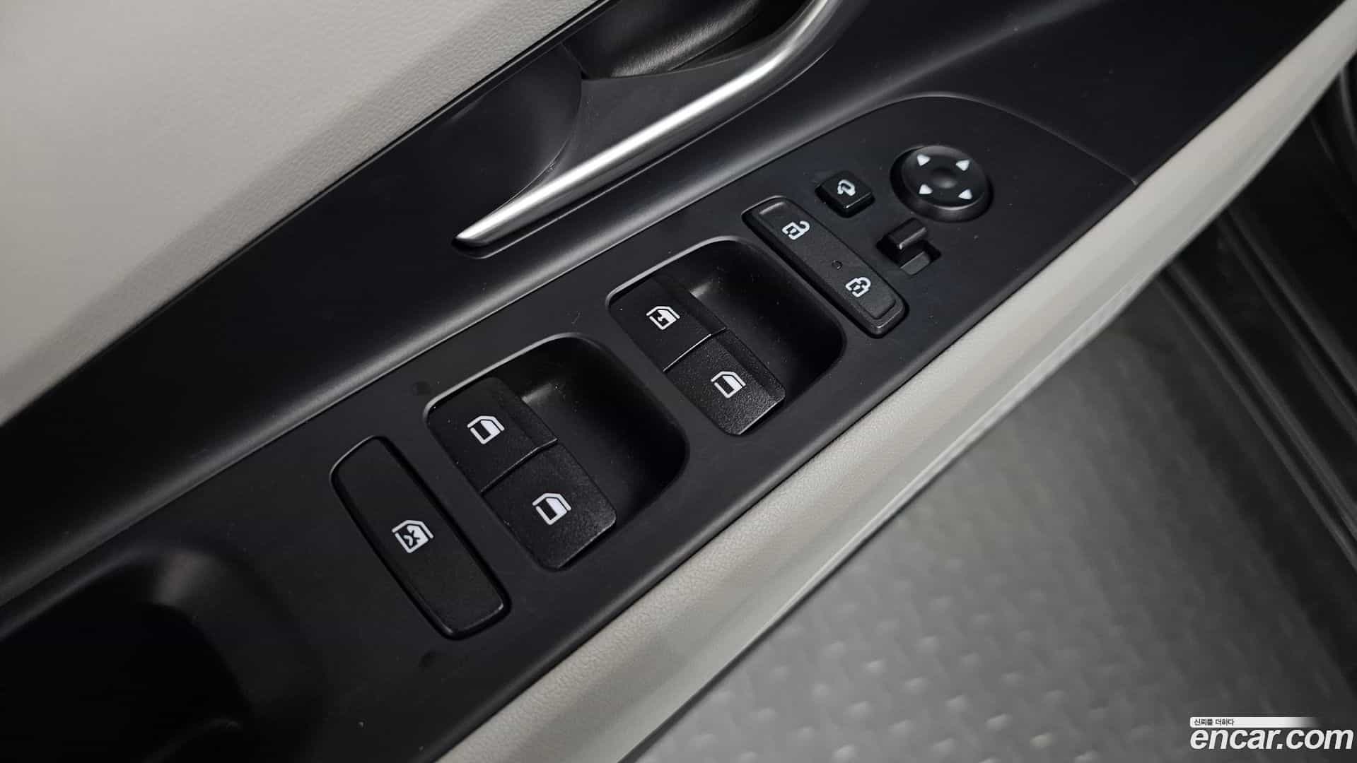 AVANTE Hyundai 2021.0-OPTION-024