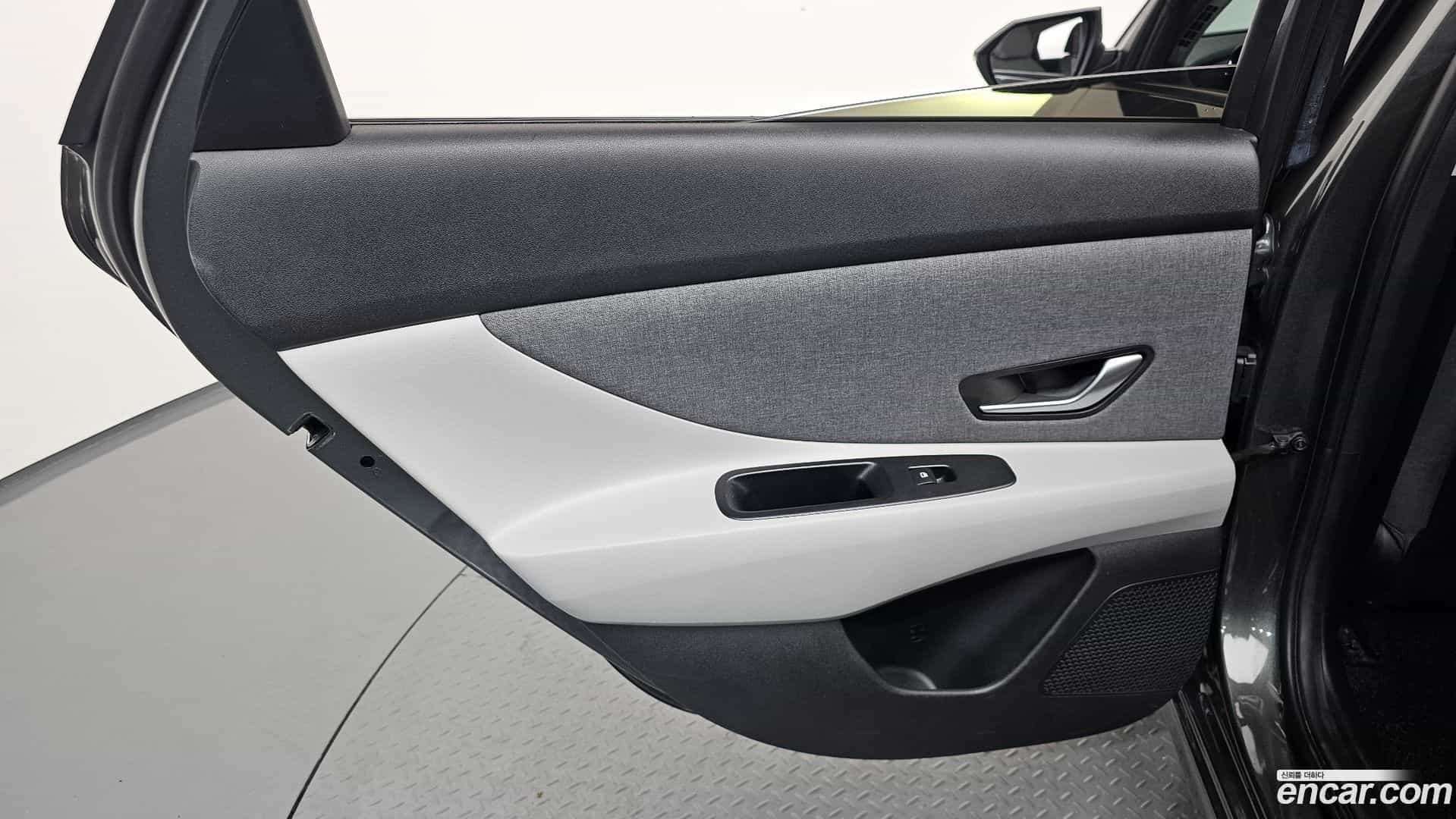 AVANTE Hyundai 2021.0-INNER-035