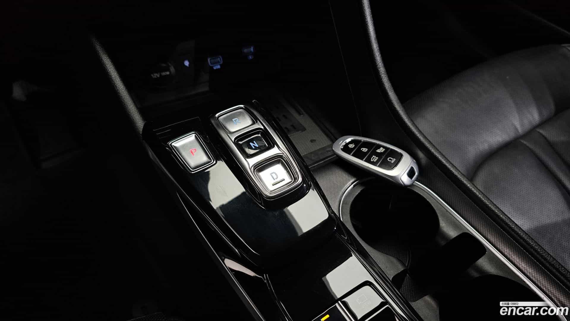 Sonata Hyundai 2019.4-INNER-009