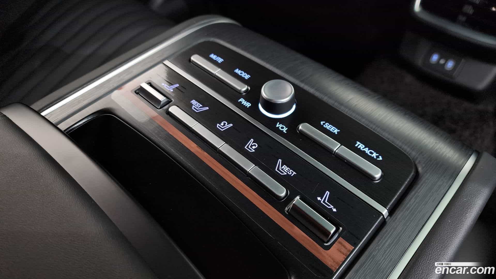 Grandeur Hyundai 2024.8-OPTION-047