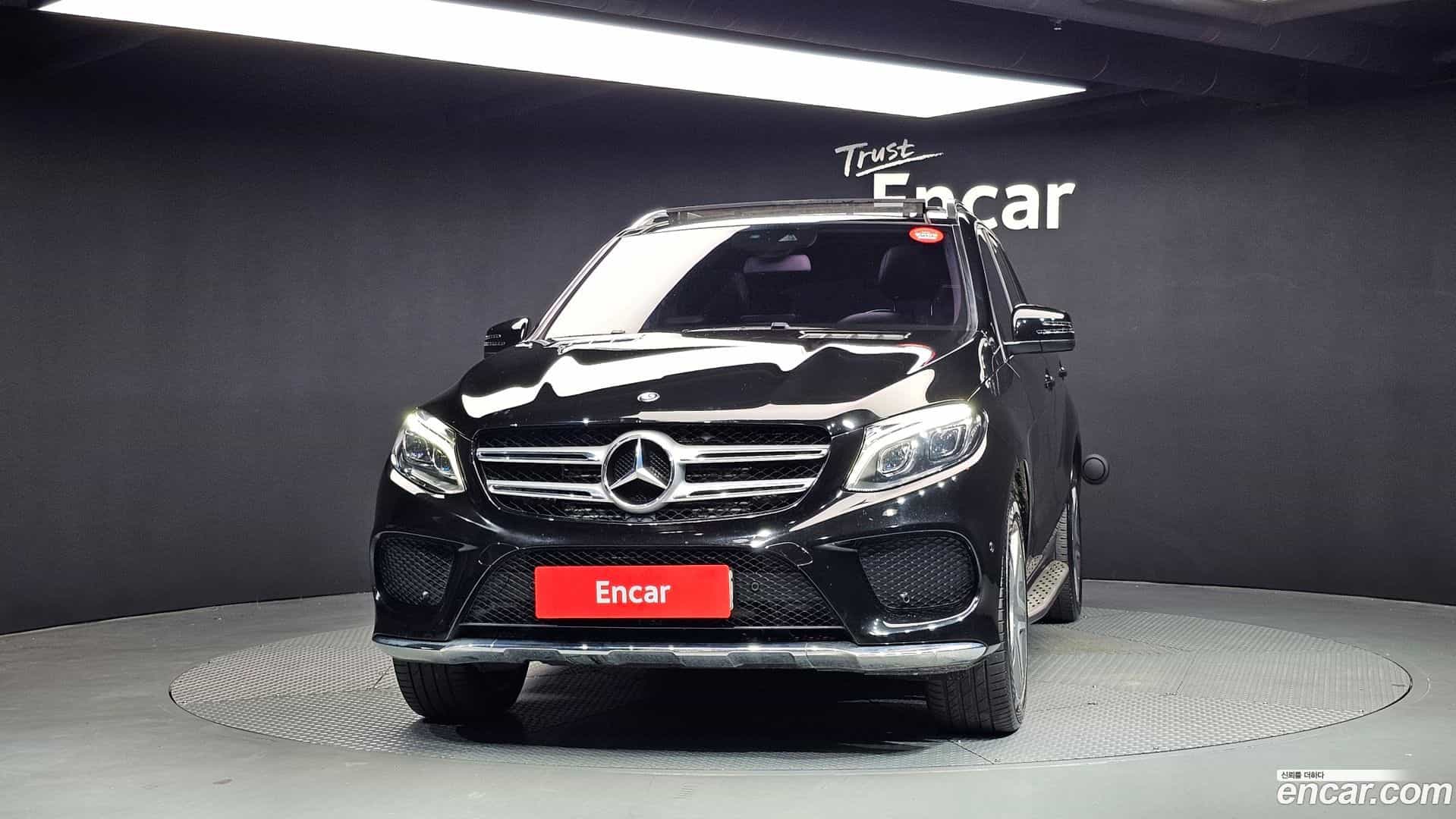 GLE-Class Mercedes-Benz 2016.11-OUTER-003