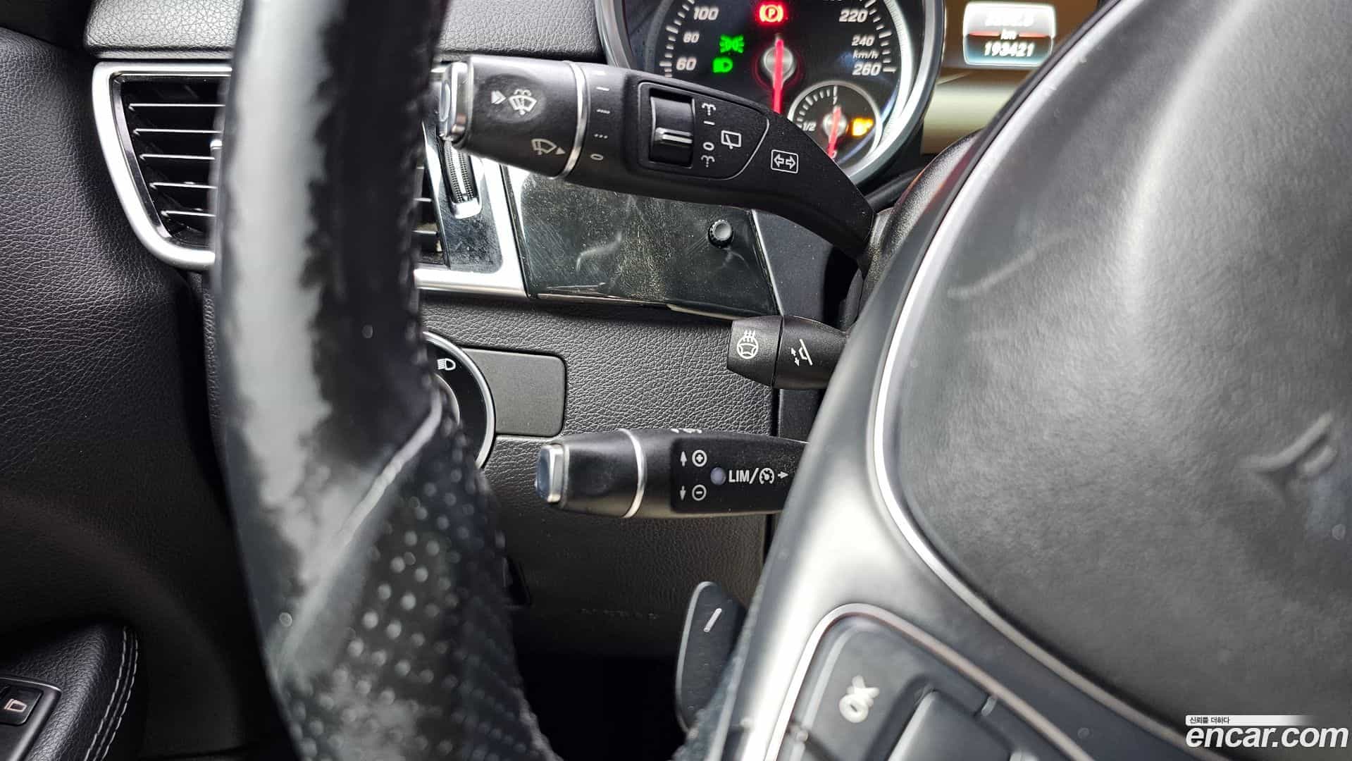 GLE-Class Mercedes-Benz 2016.11-OPTION-021