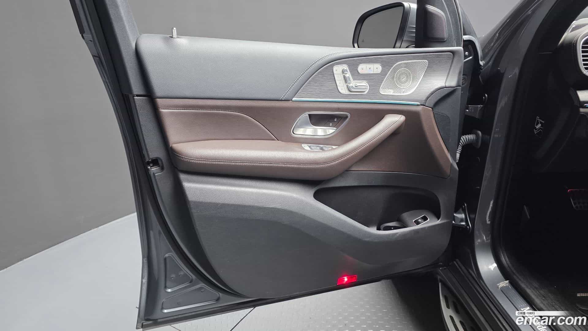 GLS-Class Mercedes-Benz 2022.4-INNER-034