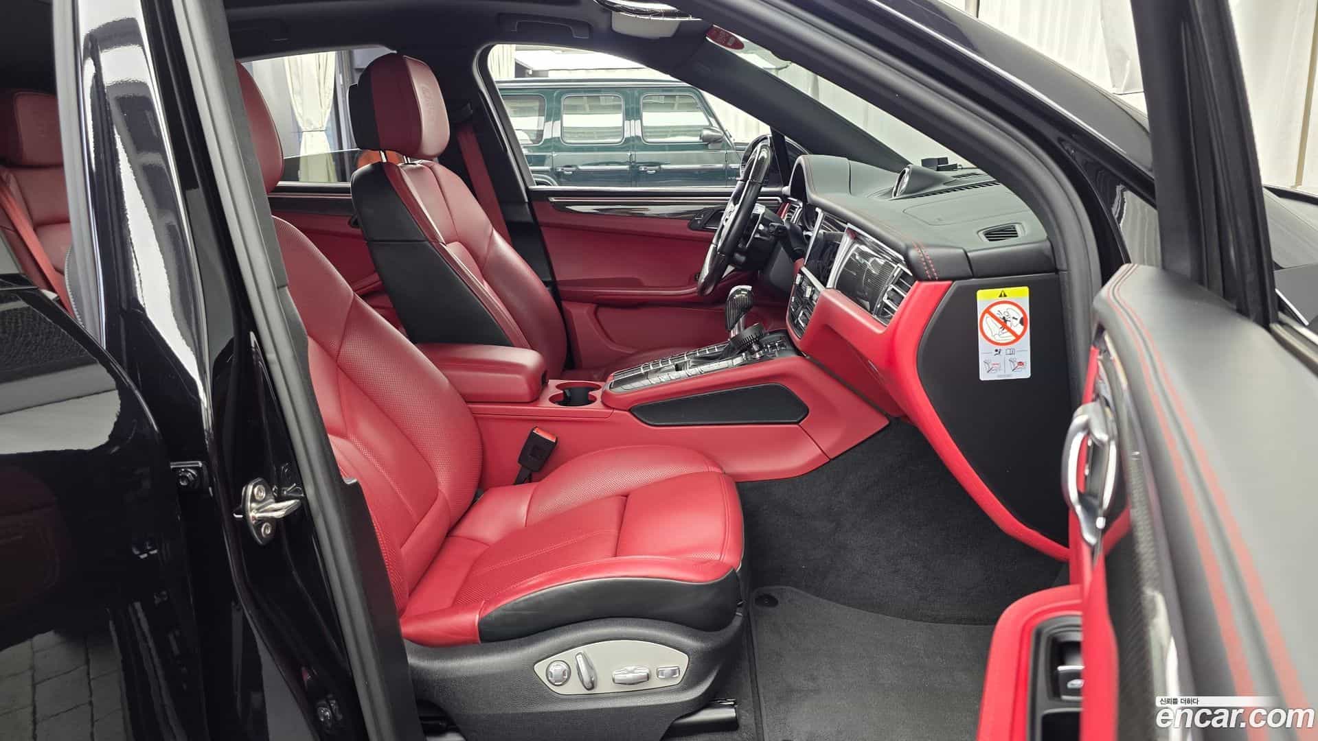Macan Porsche 2020.8-OPTION-015
