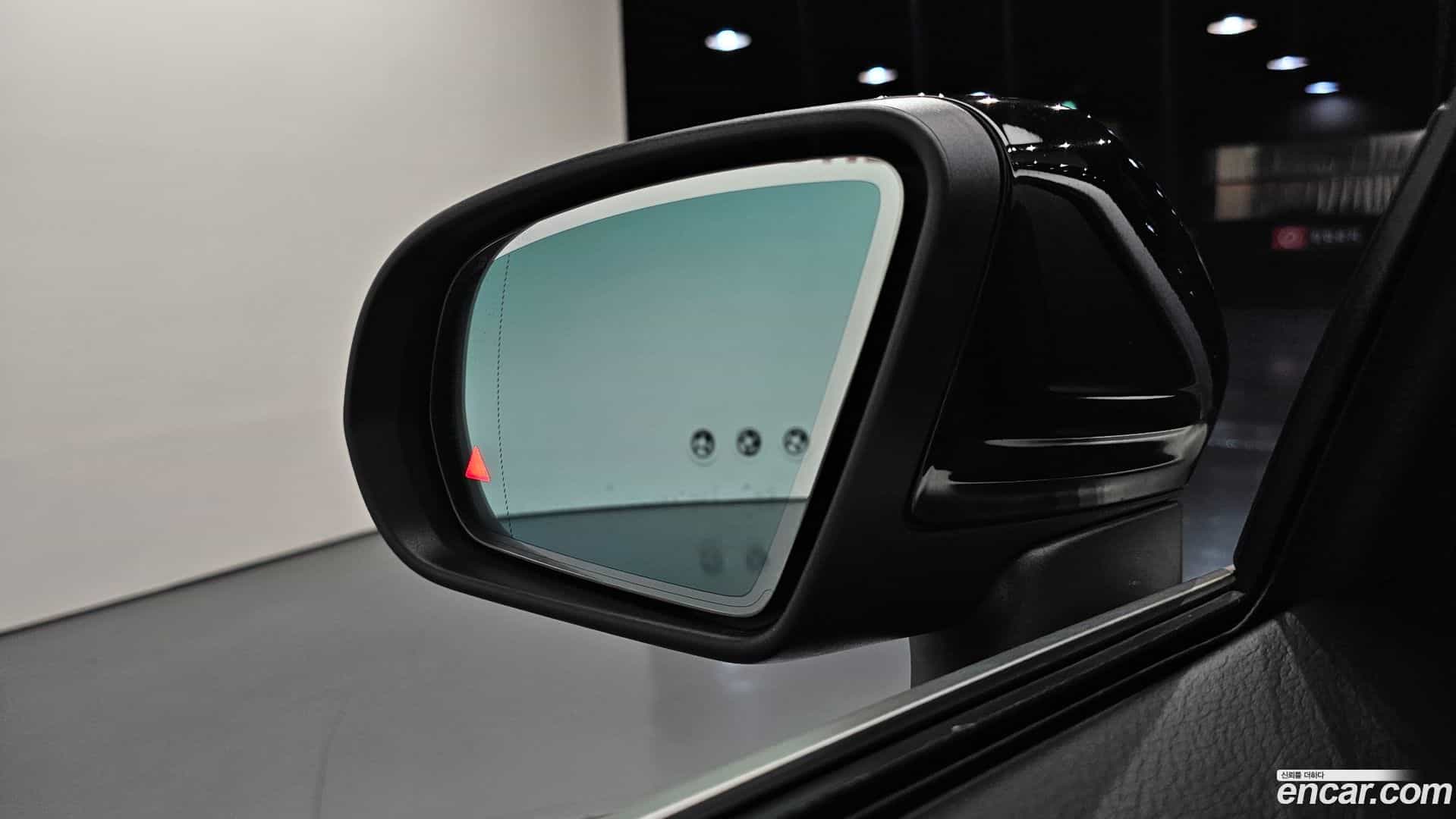 C-Class Mercedes-Benz 2020.5-OPTION-021