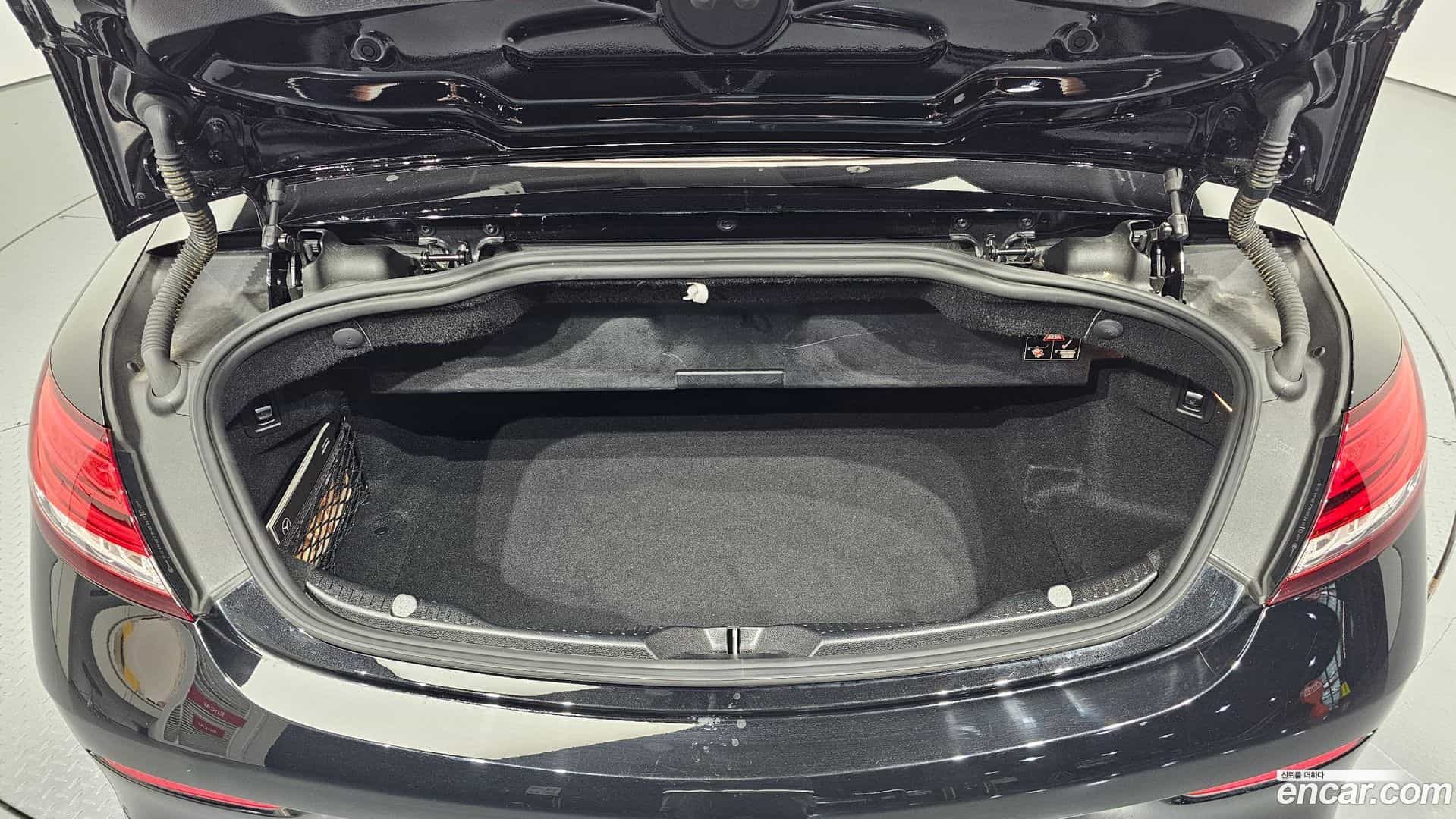C-Class Mercedes-Benz 2020.5-OPTION-024