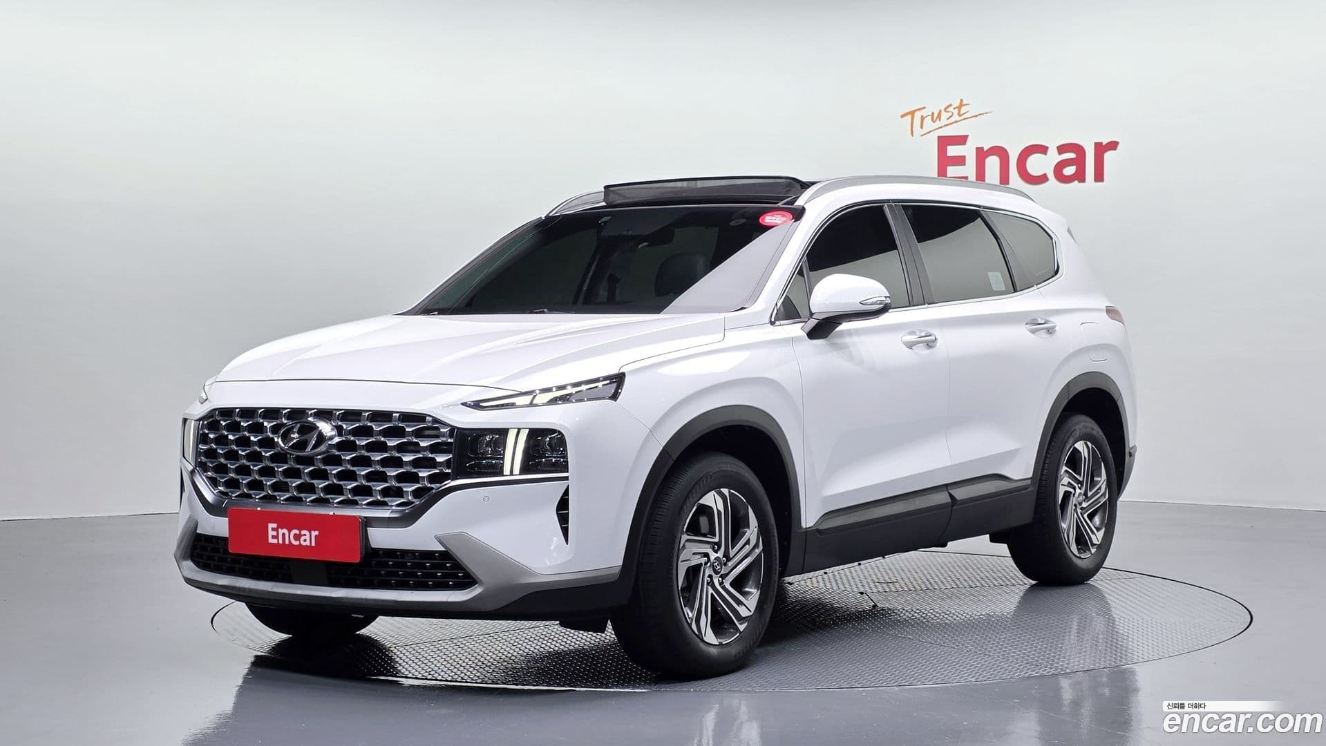 Main__Slider__Photo:Santafe Hyundai 2021.0-0
