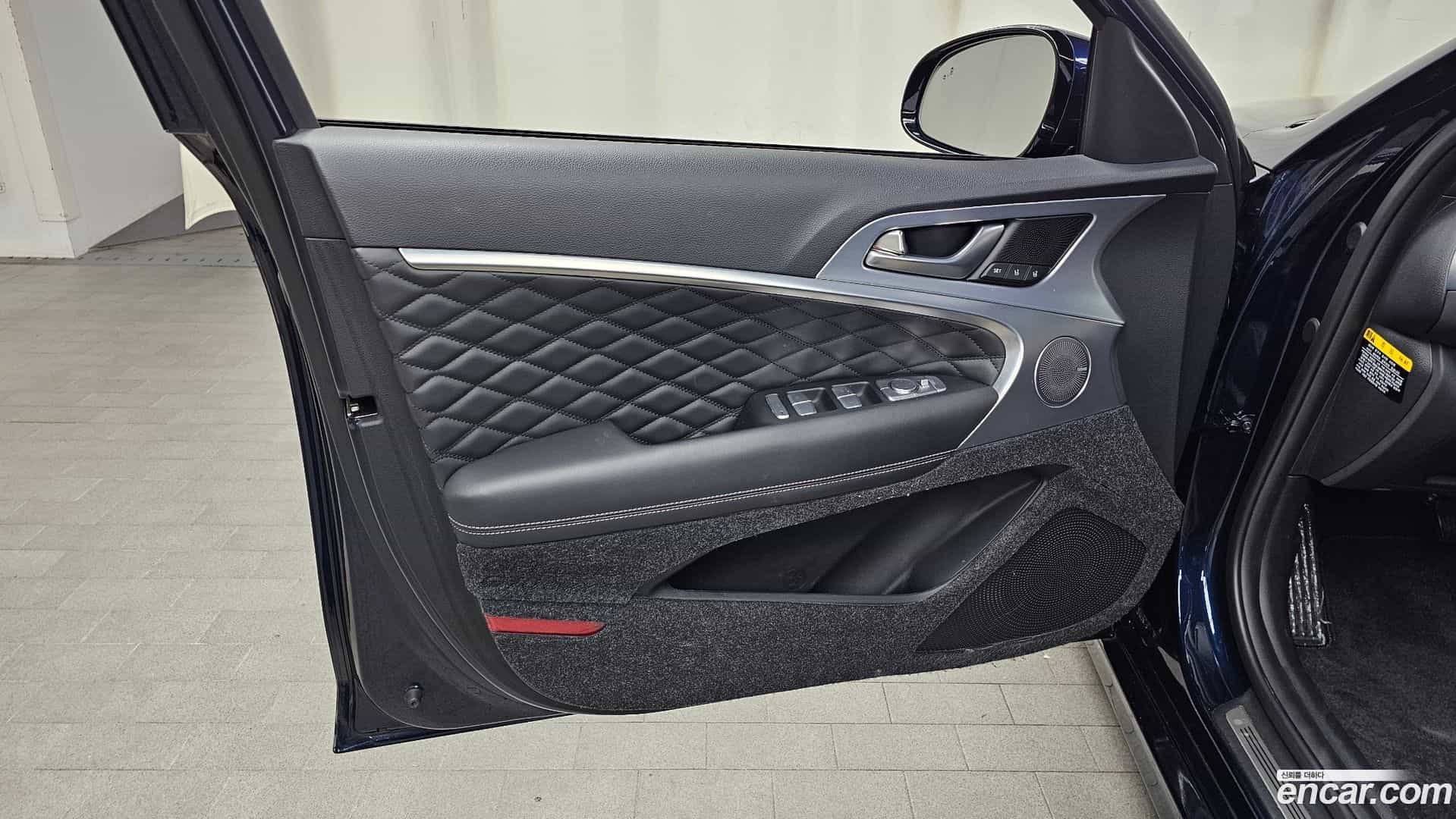 G70 Genesis 2020.6-INNER-034