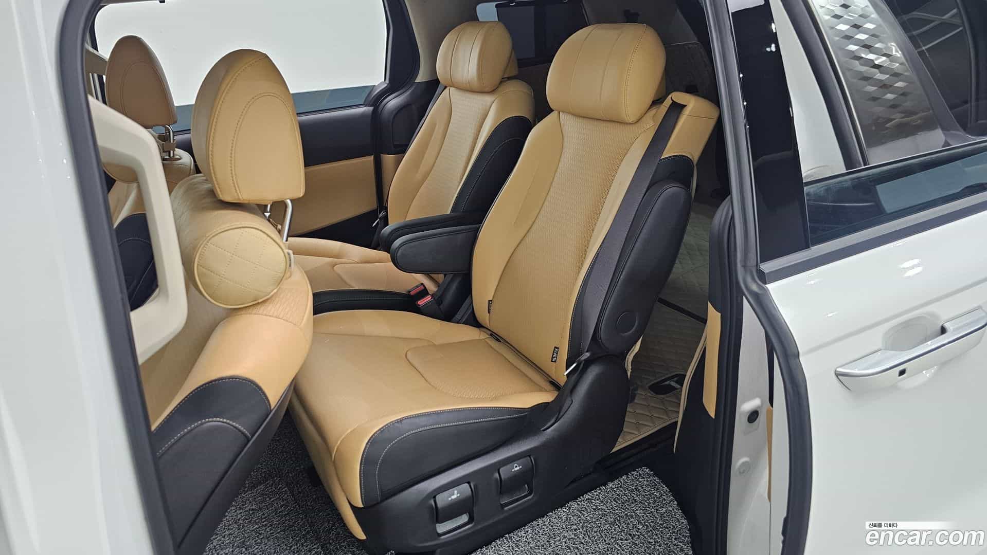 Canival Kia 2023.4-OPTION-015