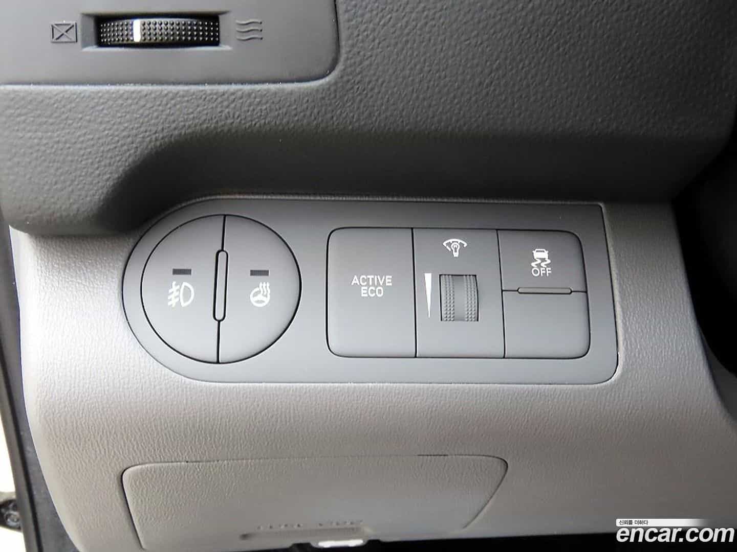 Starex Hyundai 2020.2-OPTION-018