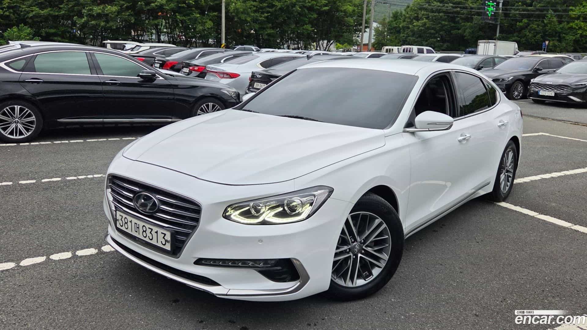 Grandeur Hyundai 2018.10-OUTER-001