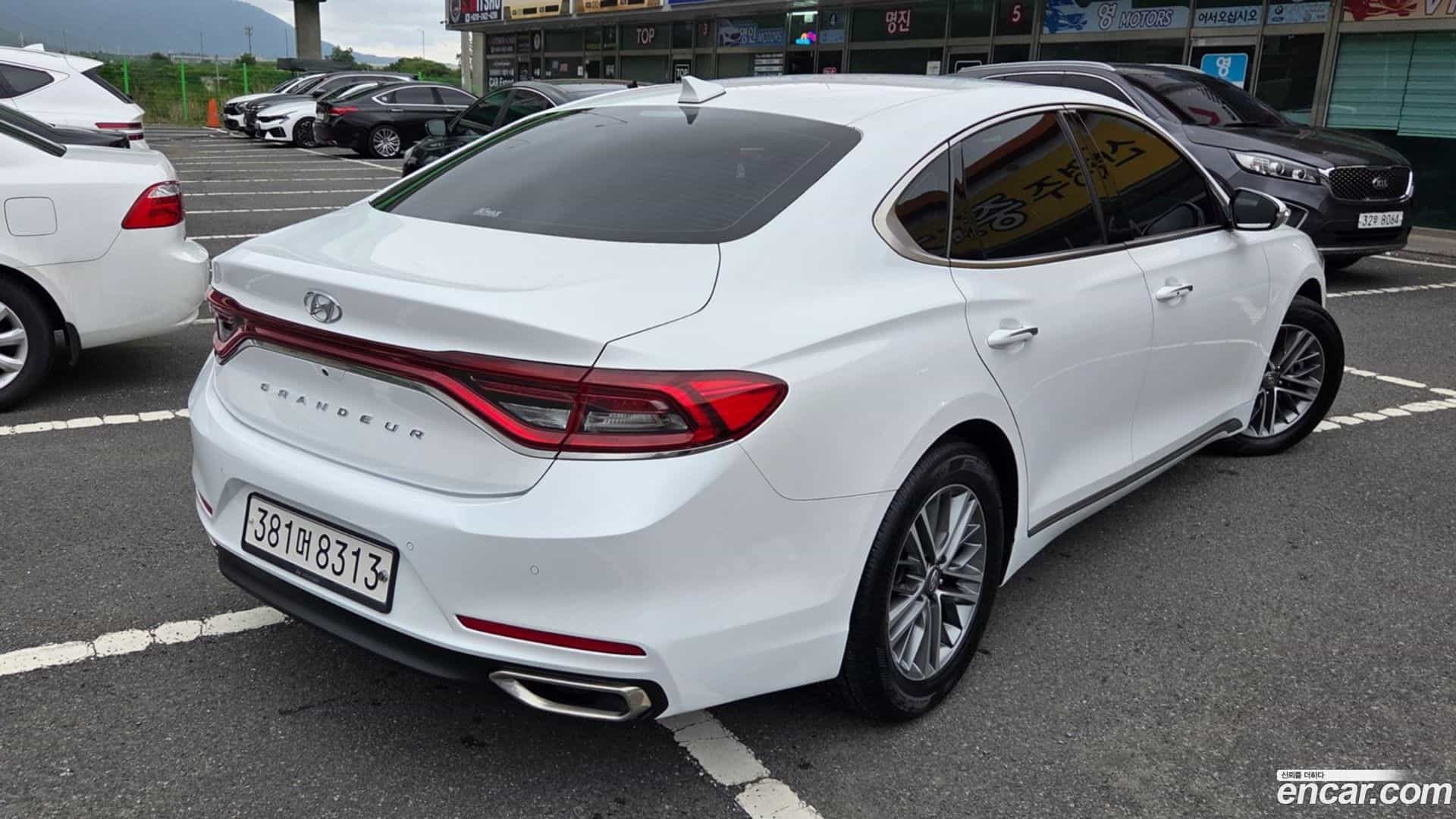 Grandeur Hyundai 2018.10-OUTER-002
