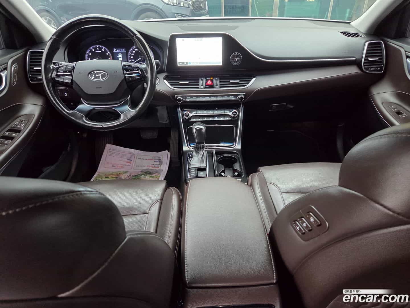 Grandeur Hyundai 2018.10-INNER-007