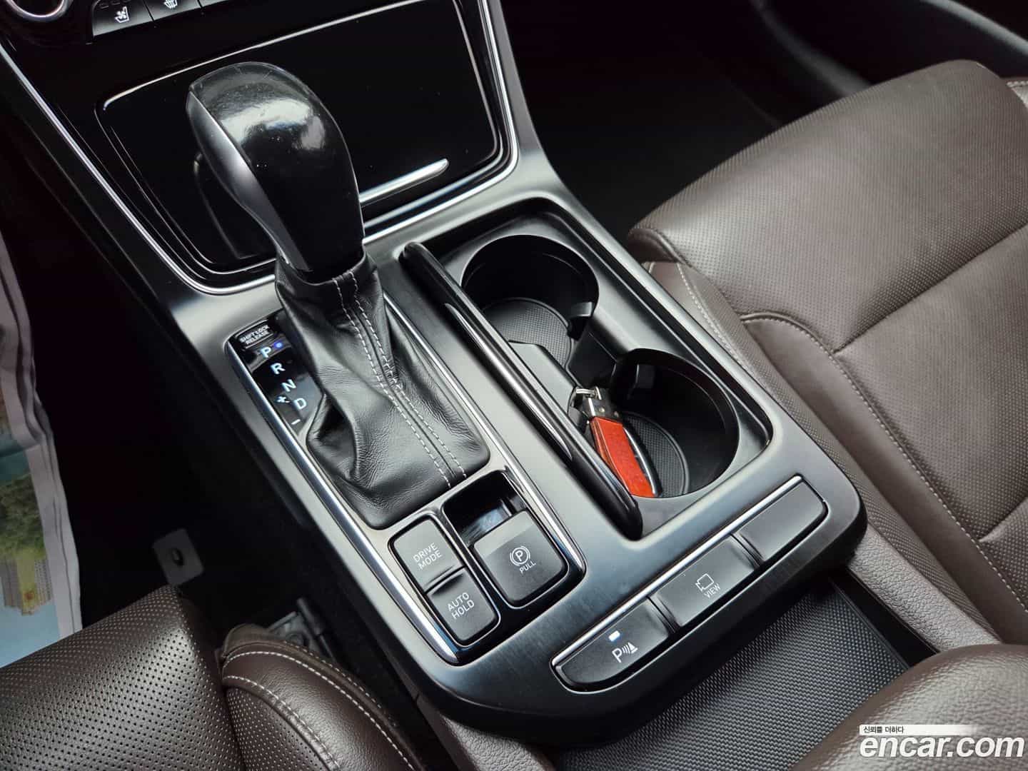 Grandeur Hyundai 2018.10-INNER-009