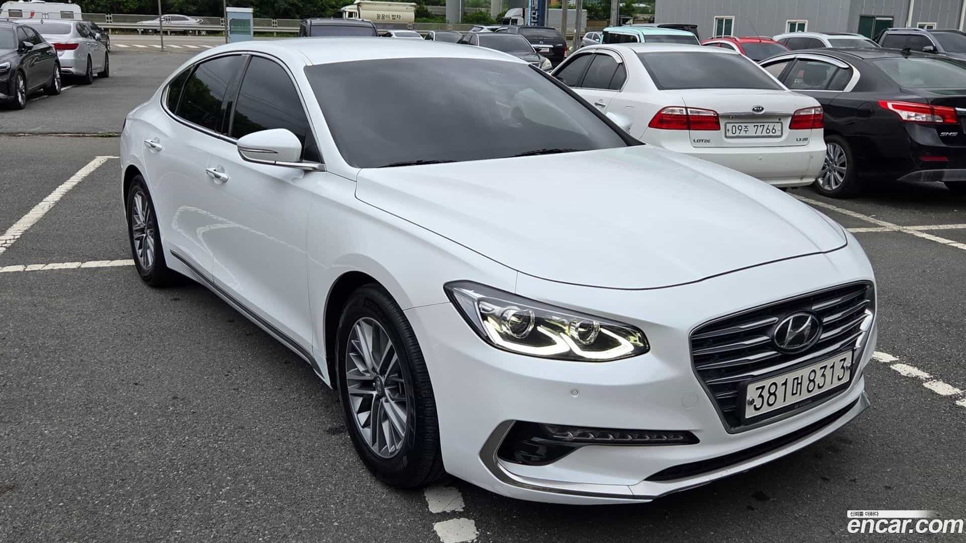 Grandeur Hyundai 2018.10-OPTION-015