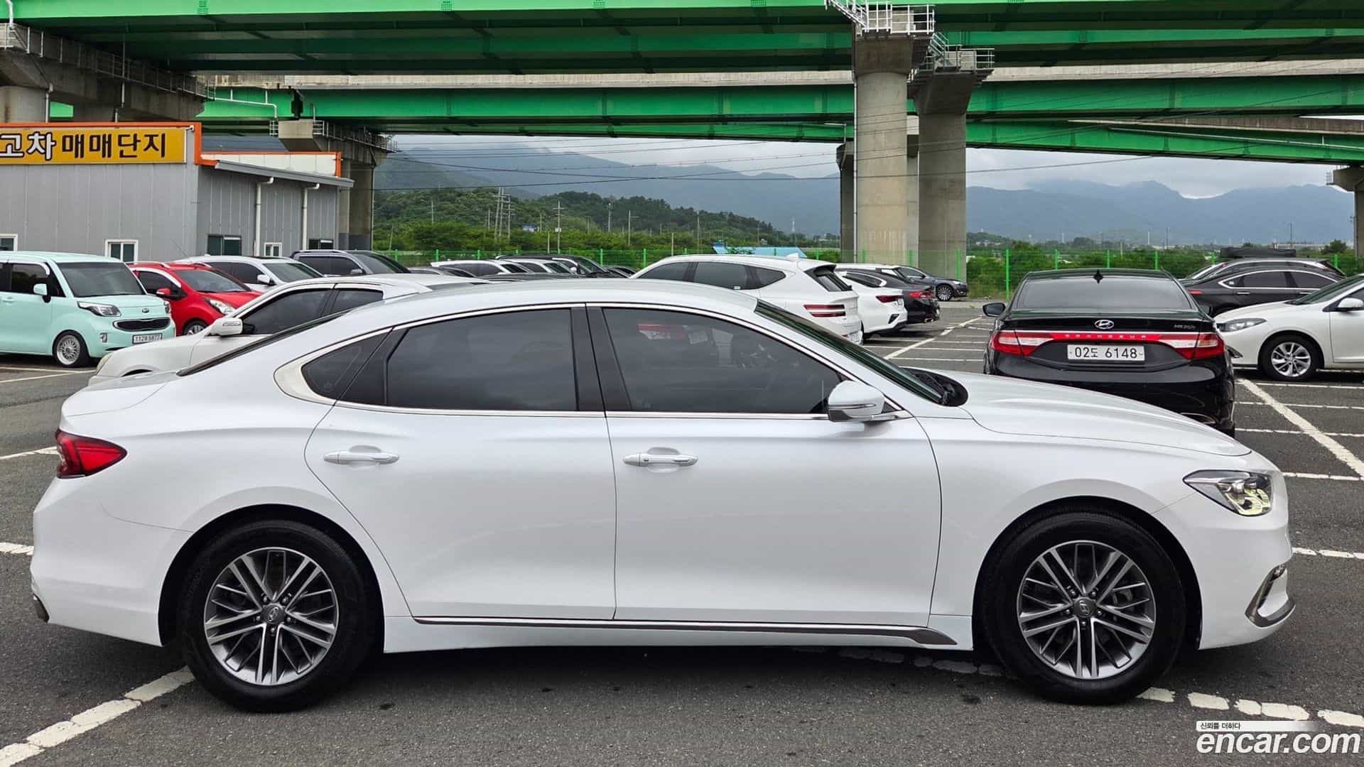 Grandeur Hyundai 2018.10-OPTION-016