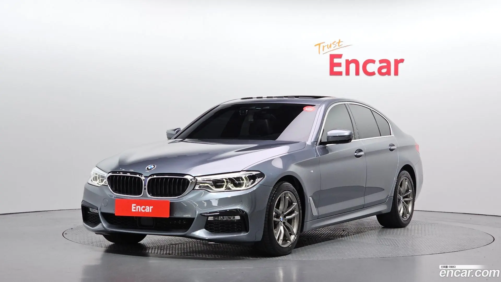 Main__Slider__Photo:5-Series BMW 2018.5-0