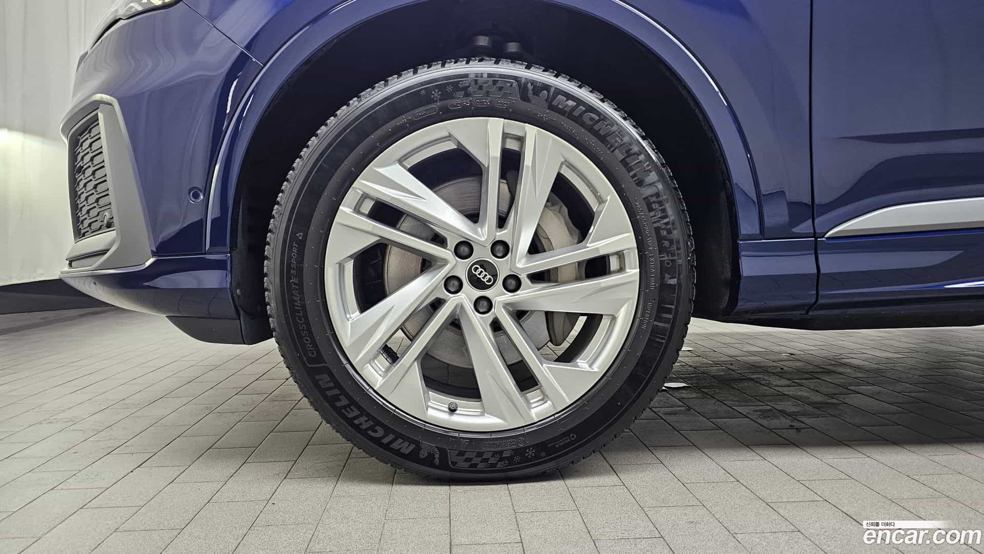 Q7 Audi 2021.11-OUTER-005
