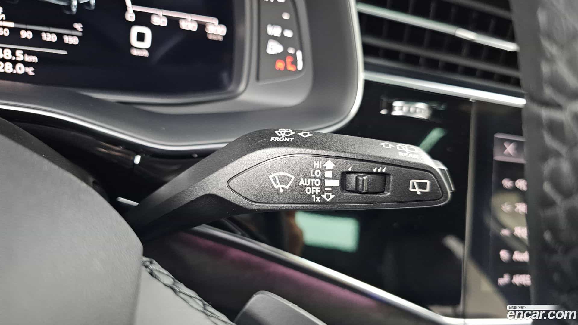 Q7 Audi 2021.11-OPTION-042